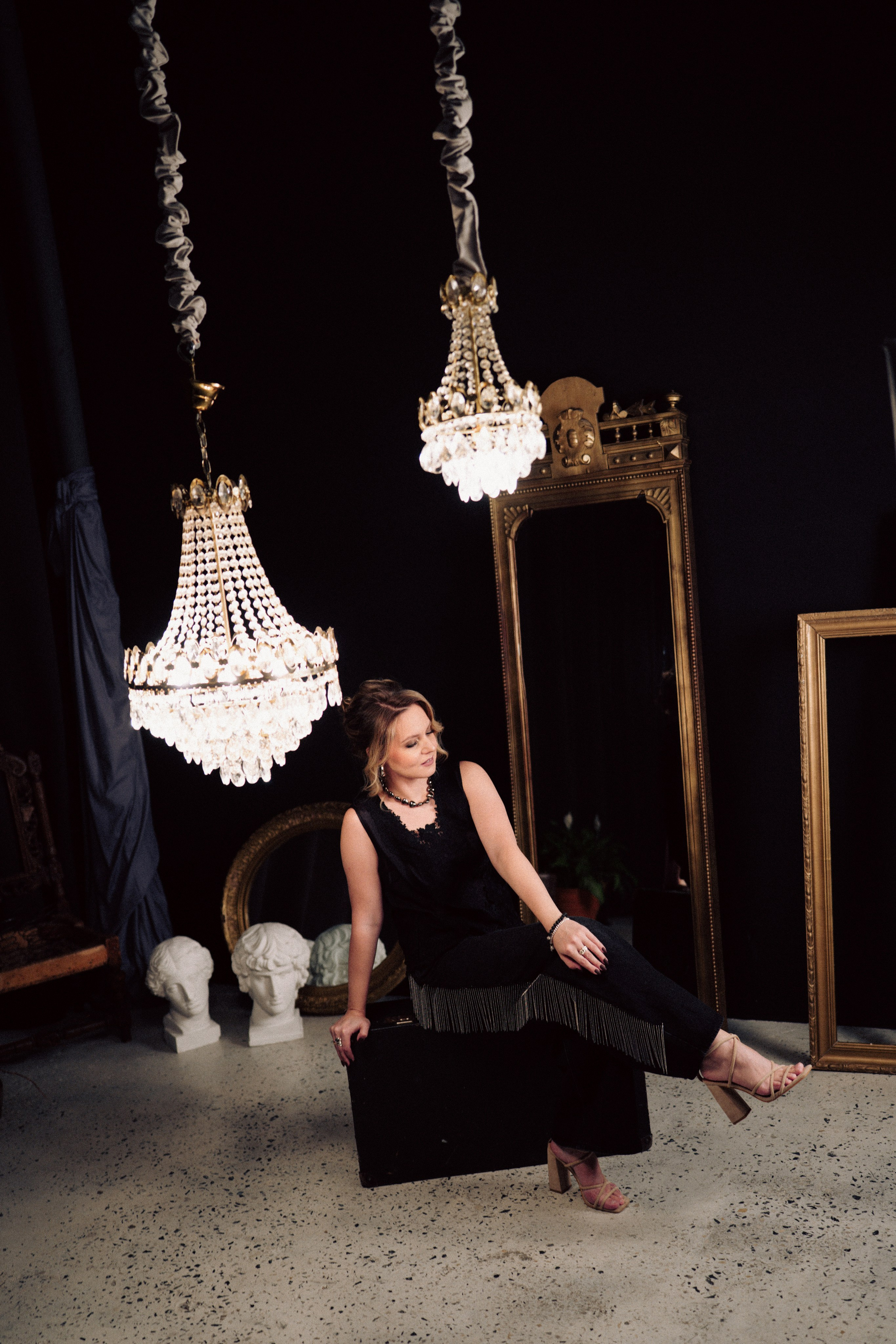 НОВОГОДНЯЯ ФОТОСЕСИИЯ В СТУДИИ ДЛЯ ДЕВУШКИ И ПРОГУЛКА ПО ЧЕРНЫШЕВСКОЙ. Профессиональный фотограф, Санкт-Петербург — Виктория Богомолова