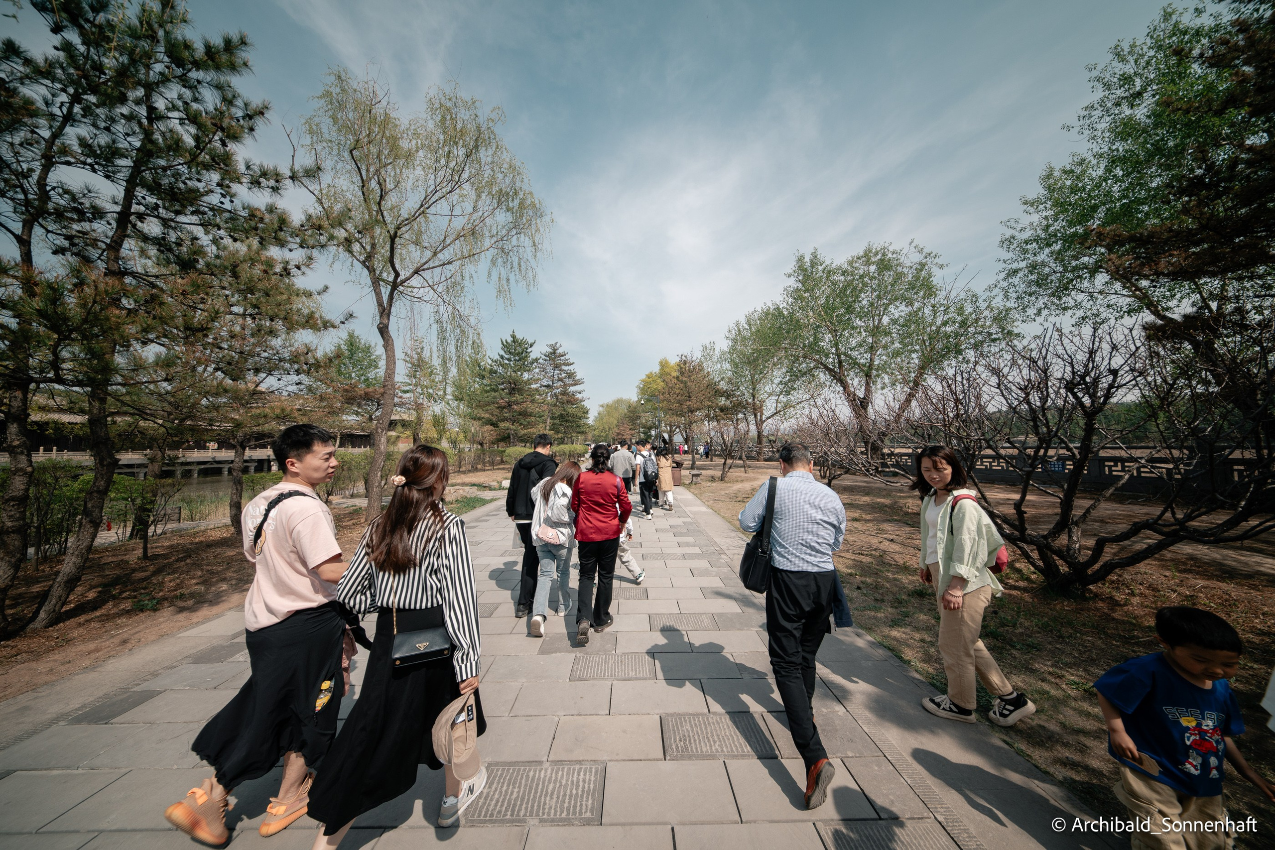 Datong. Photographer in Guangzhou, China. Archibald Sonnenhaft