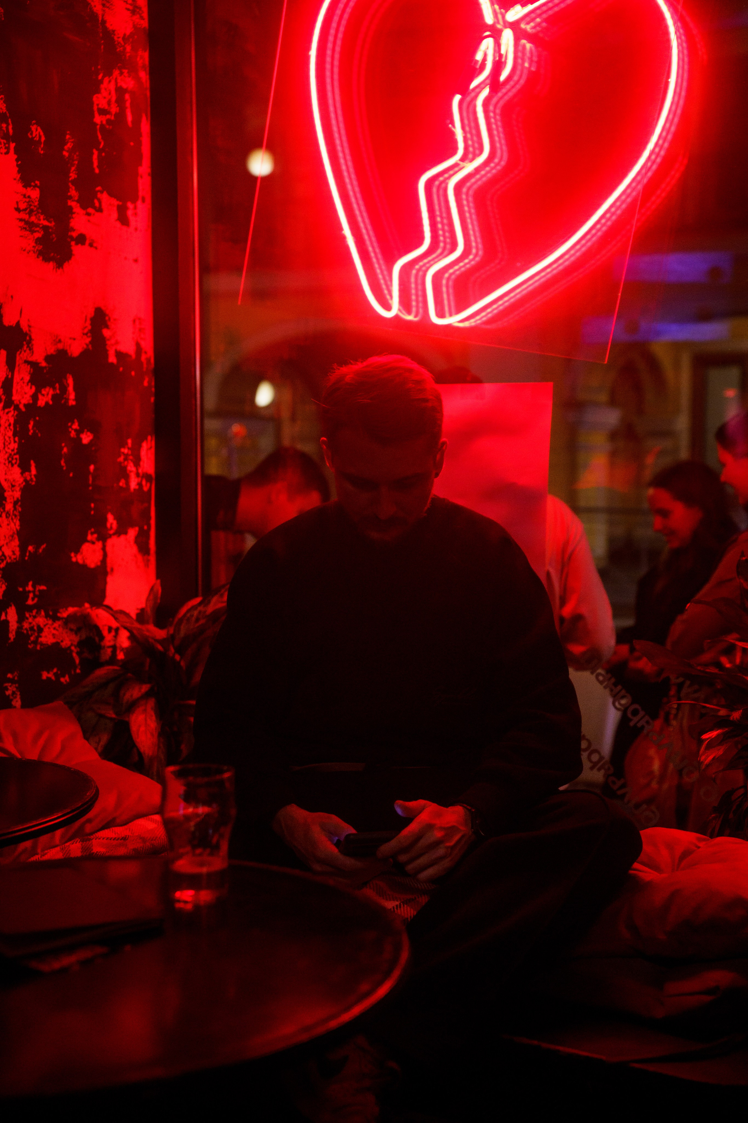 Из Сибири с любовью. Бар разбитых сердец. Концертный и репортажный фотограф в Санкт-Петербурге Слава Пахомов