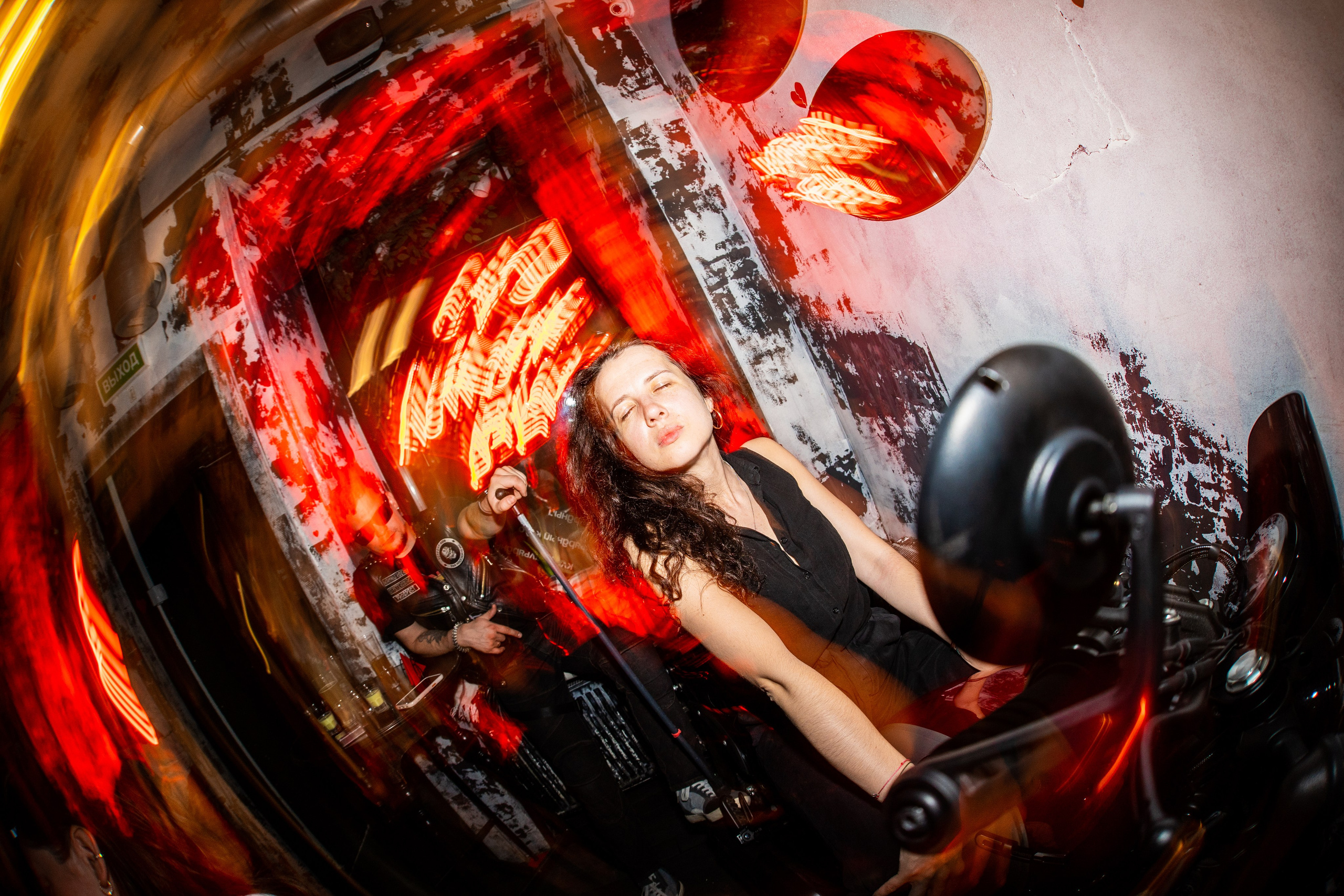 Панк-вечеринка в Баре разбитых сердец. Концертный и репортажный фотограф в Санкт-Петербурге Слава Пахомов