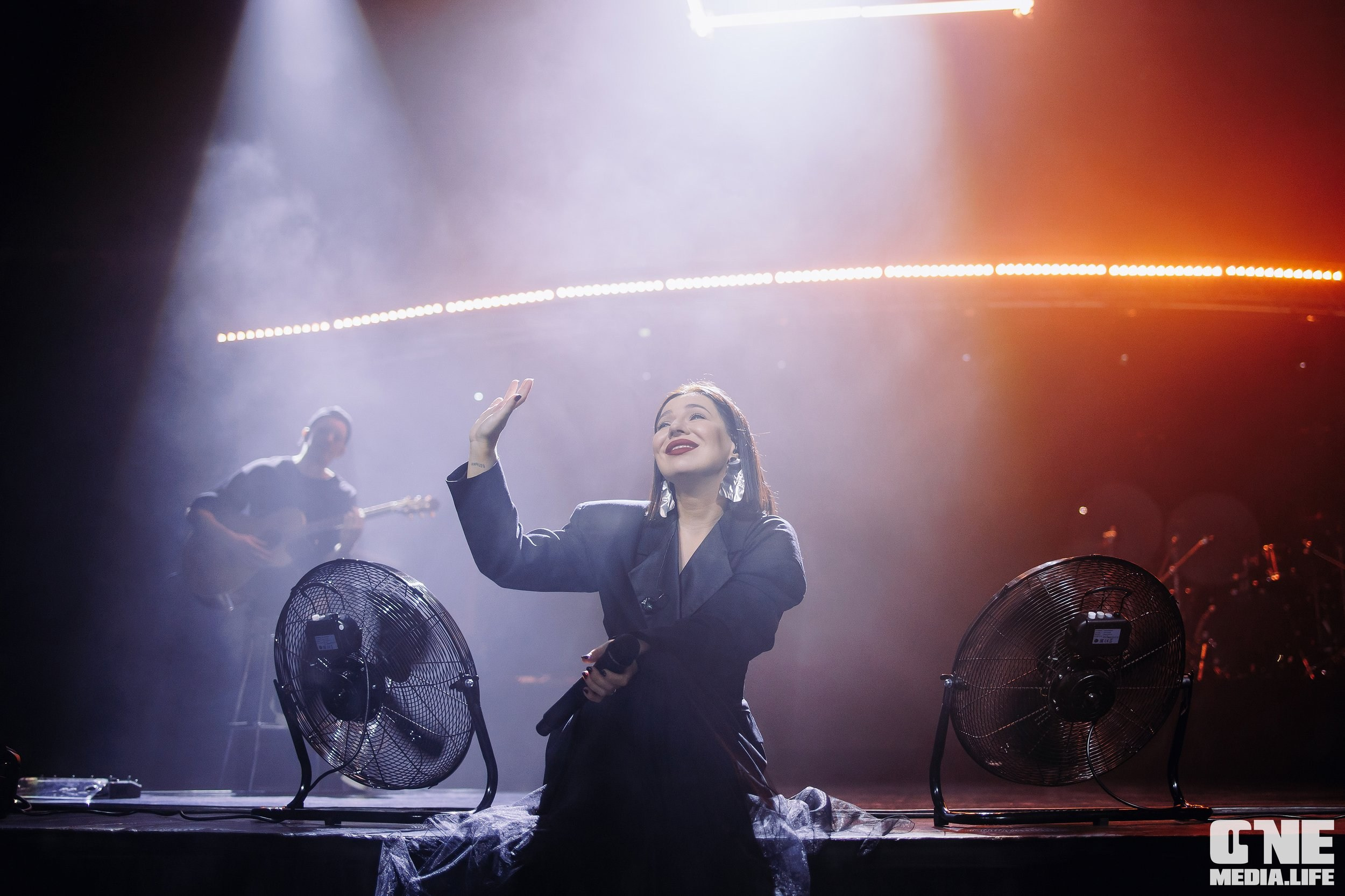 Фоторепортаж с концерта Ёлки. One Media Life: фоторепортажи, фотоотчеты с мероприятий и заведений