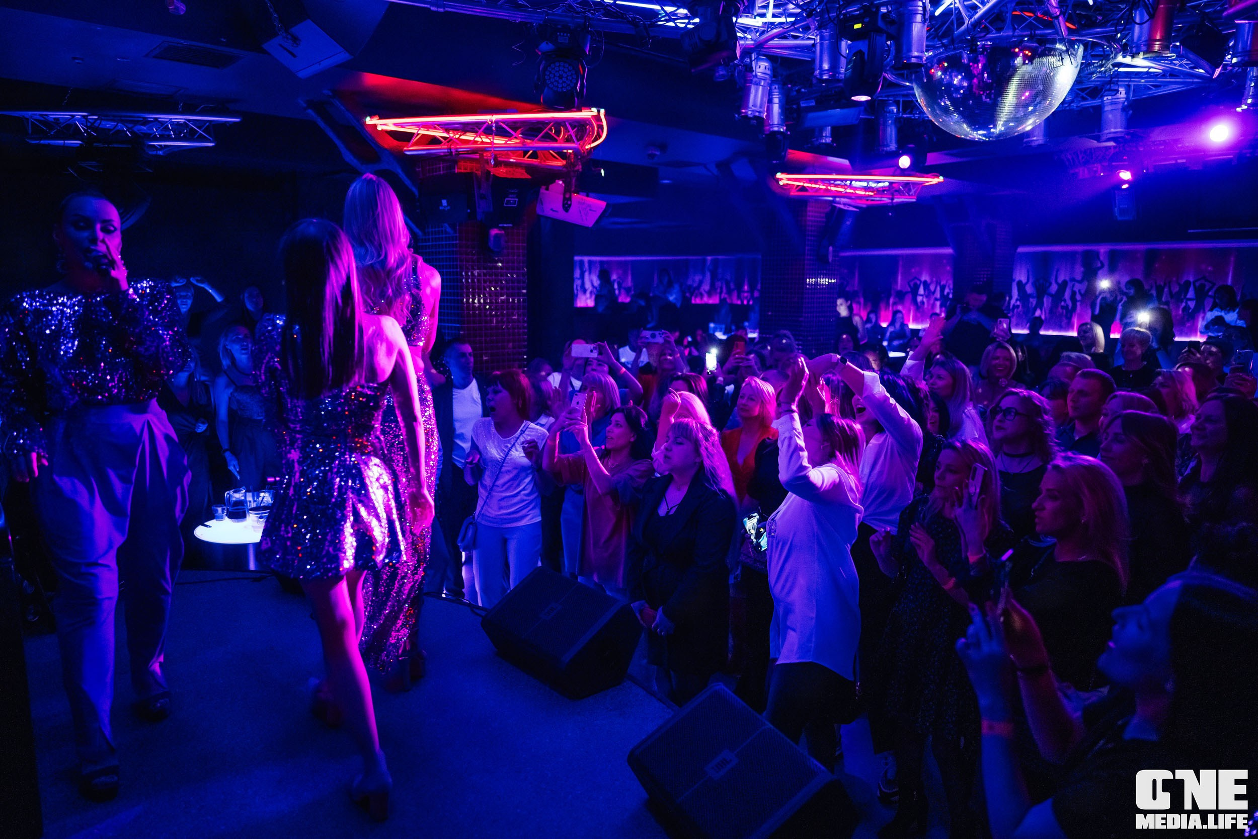 Концерт группы стрелки в Планете 13 апреля. One Media Life: фоторепортажи, фотоотчеты с мероприятий и заведений