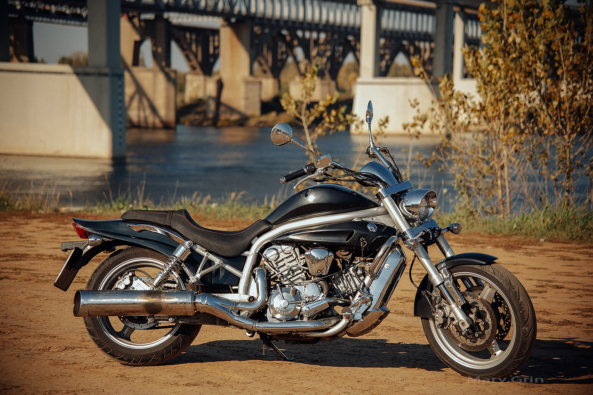 Дмитрий с мотоциклом. Детский и семейный фотограф, фотограф мероприятий Нижний Новгород