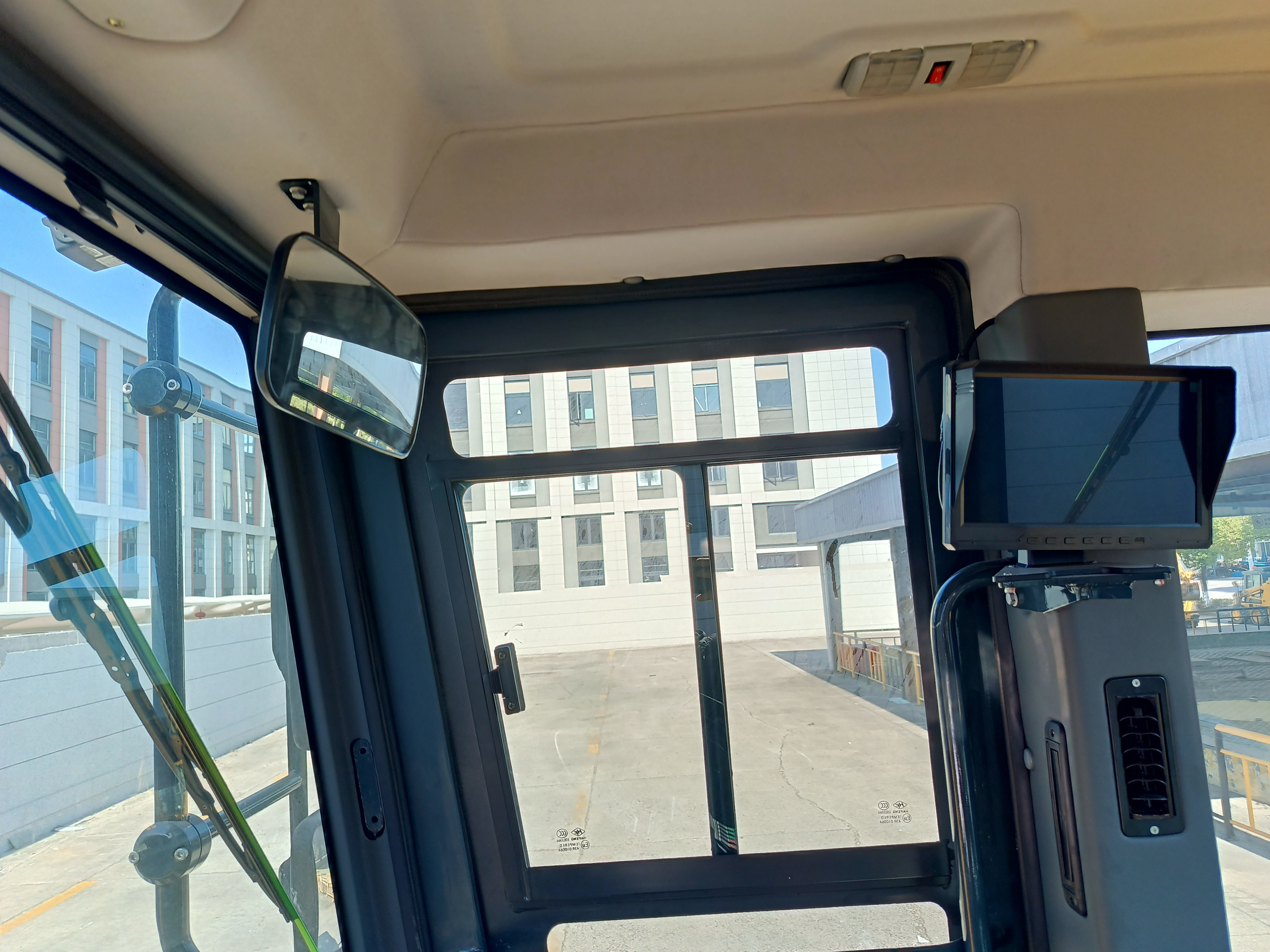 Фото грейдер Beezone G732Т (B26TMG-A). Продажа и обслуживание грузовой техники и спецтехники в г. Новосибирск компания СТИ