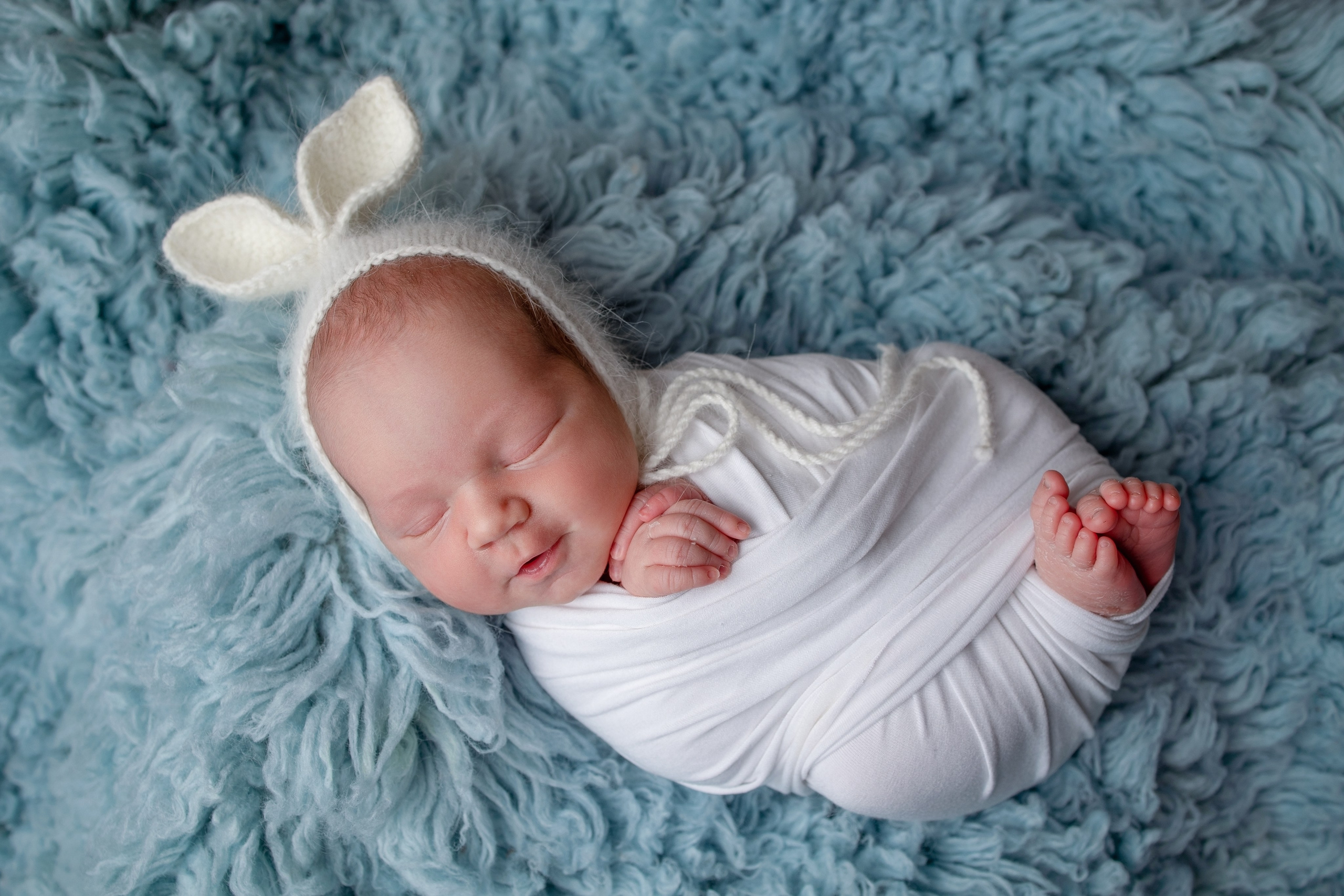 Нежная и милая фотосессия первых дней жизни Вашего ребенка в Минске. Фотограф новорождённых Минск — стоимость newborn фотосессии в Минске