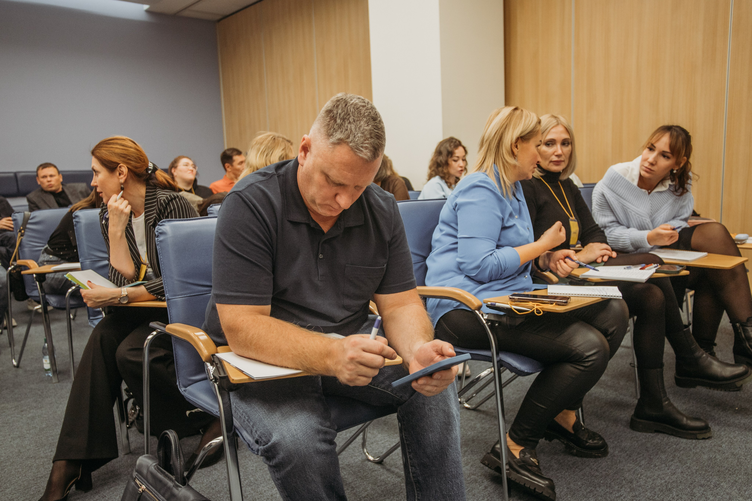 Тренинг по НЛП технологиям Михаила Пелехатого. Венера Гайн. Репортажный фотограф  Тюмень. Обучение фотографии с 0