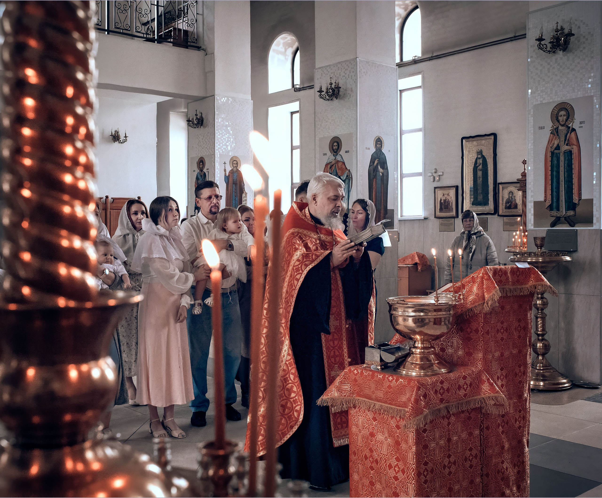 Крещение Мирославы в храме Феодора Тирона. Фотографы крещения/венчания  Красноярск Татьяна и Вячеслав Переваловы