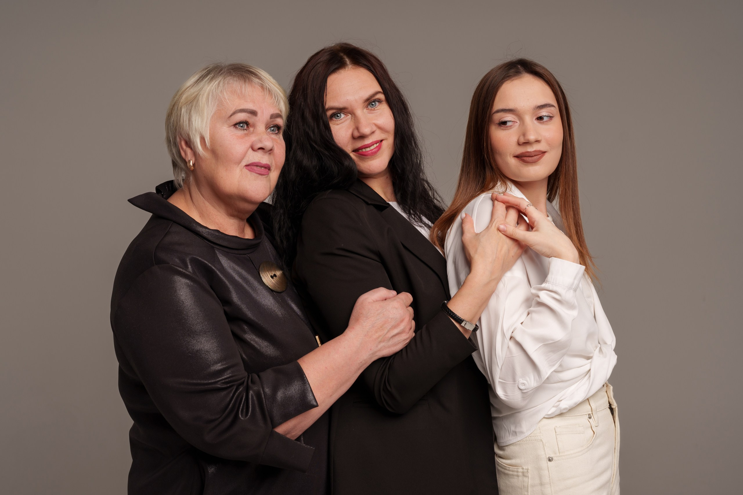 На однотонном фоне. Евгений Щетников Фотограф-Тюмень