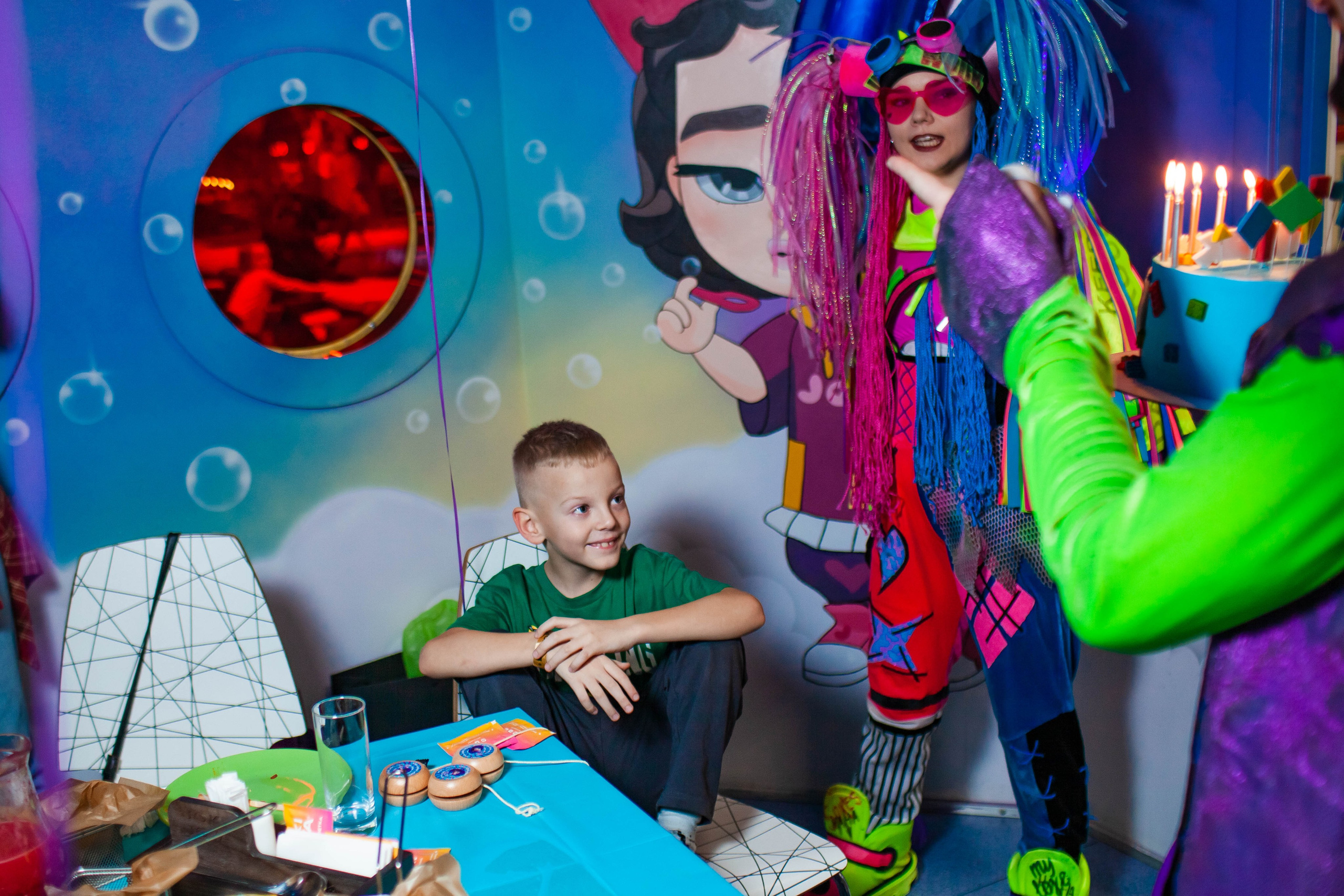 Неон Челендж День рождения Ярослава. Детский и семейный фотограф в Санкт-Петербурге Елизавета Сорокина