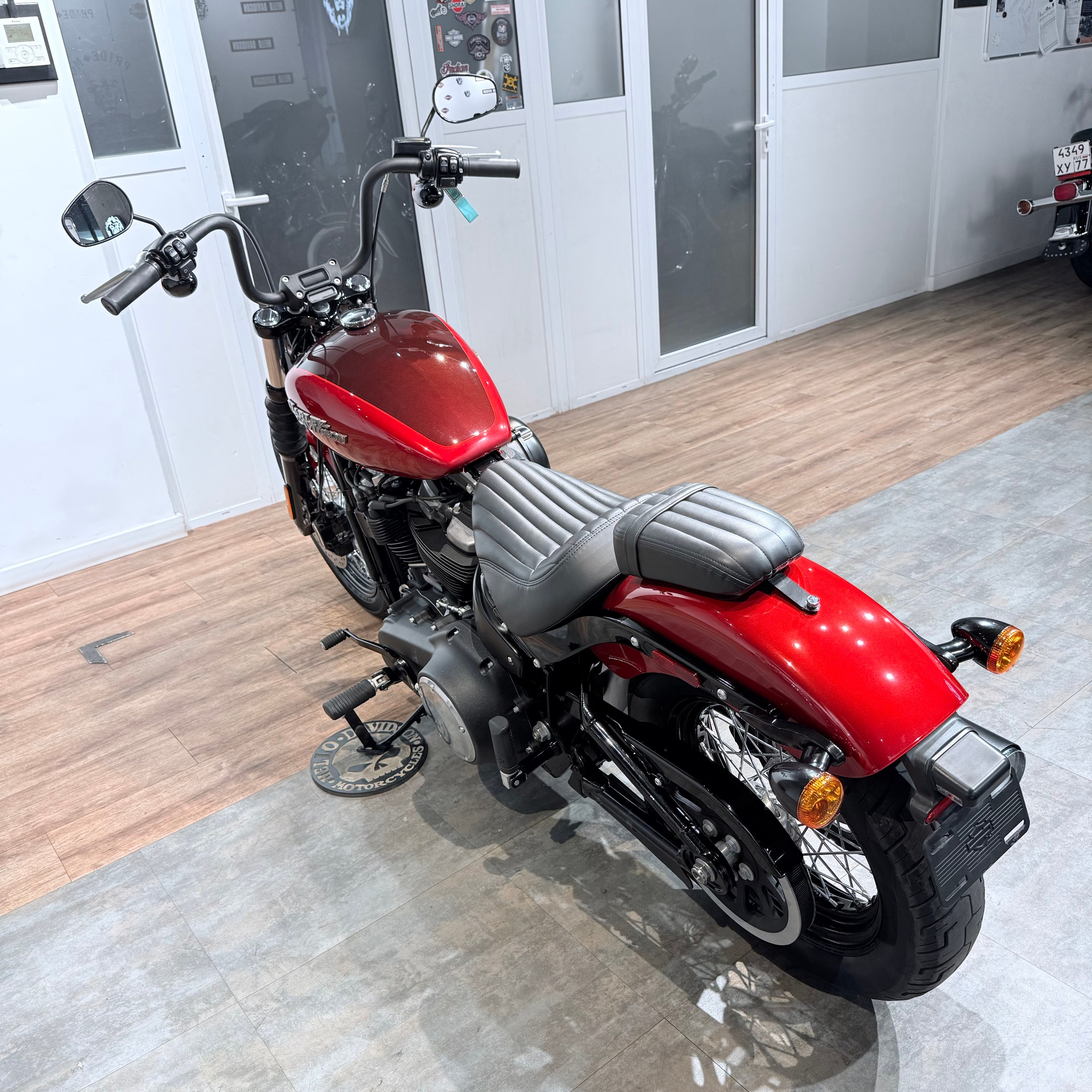 2017 Street Bob 107 ABS Red Pearl Brown. Hello Davidson, Москва. Только хорошие мотоциклы…