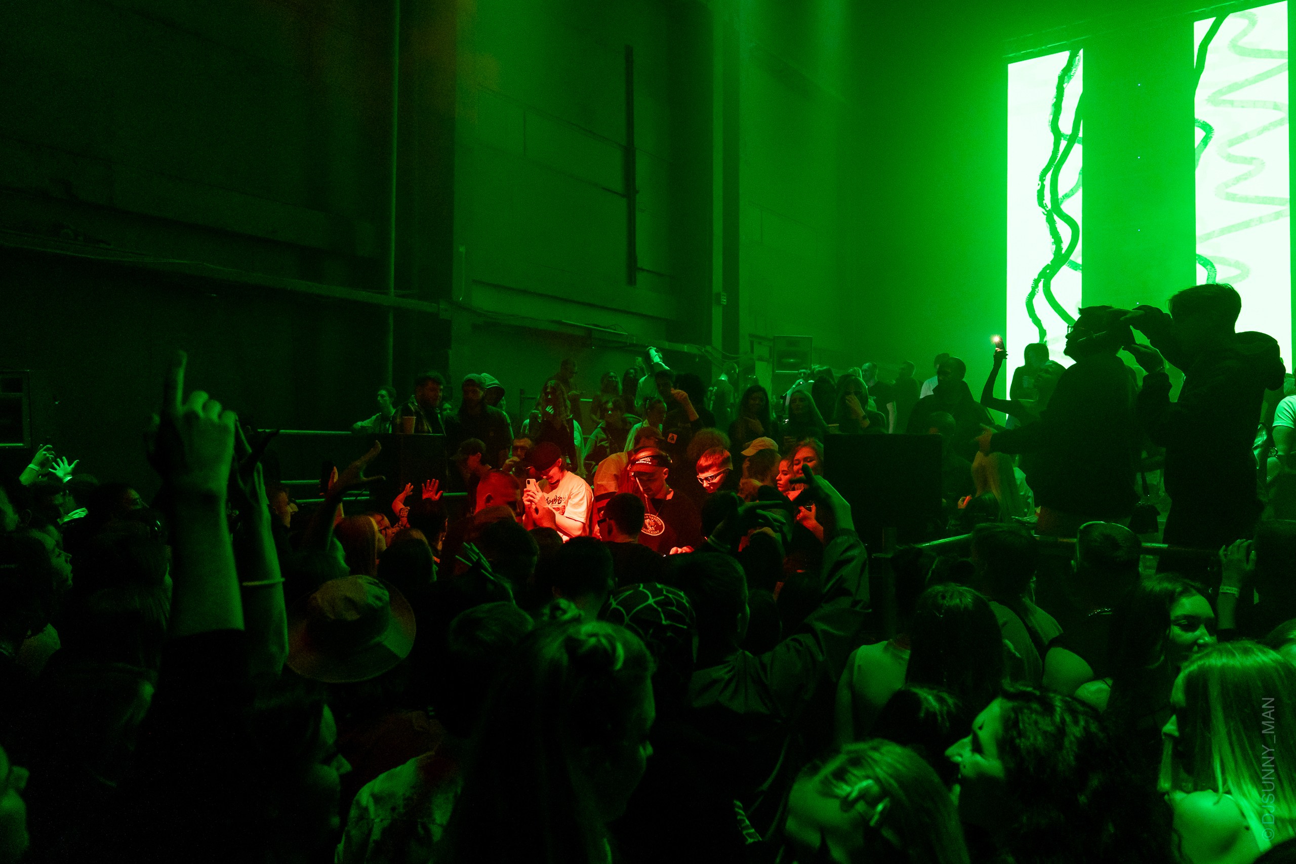 Metro Gorkovskaya ЦЕХ. Sunnyman