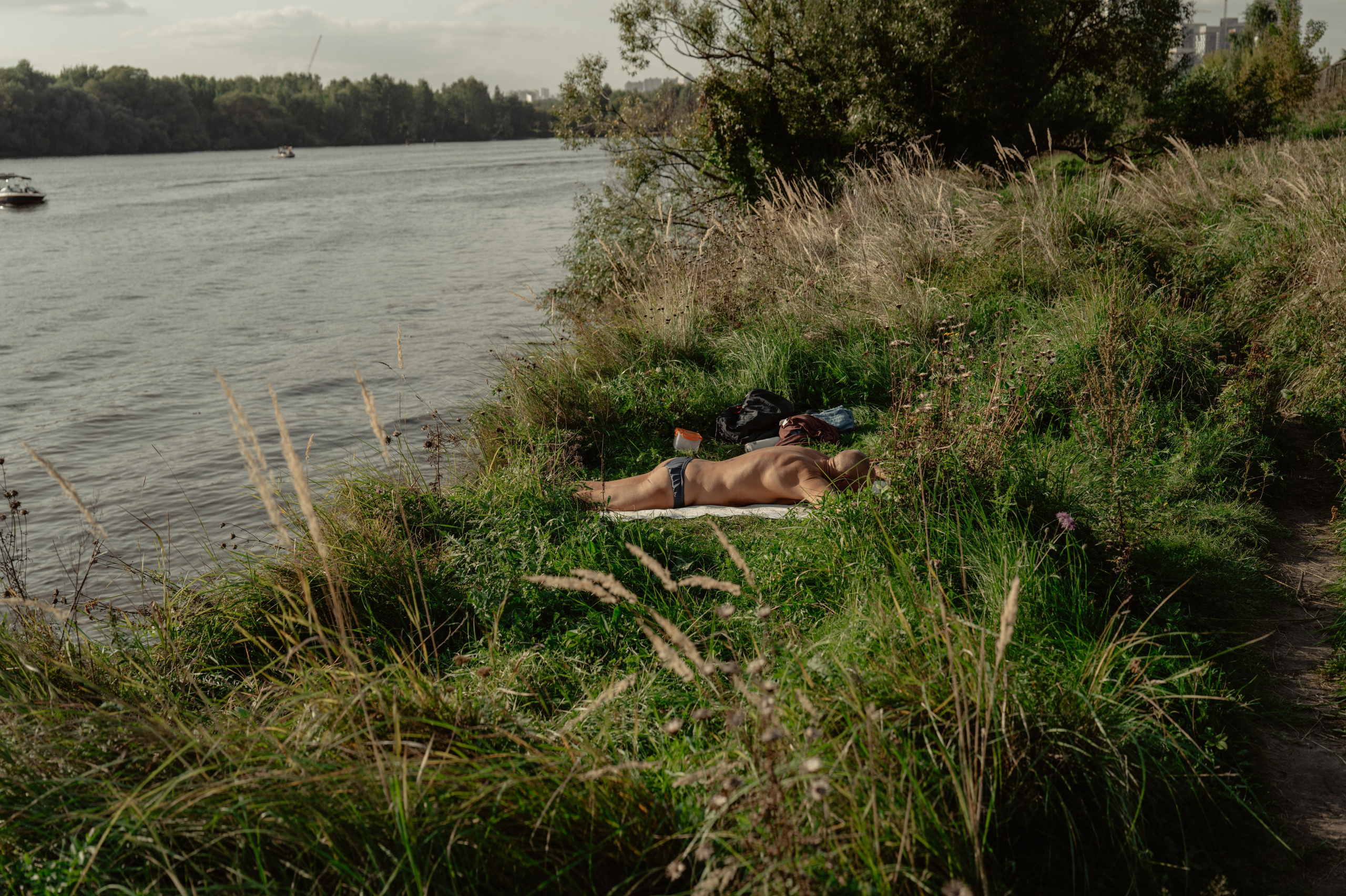 Street. Если ты на Земле — звони