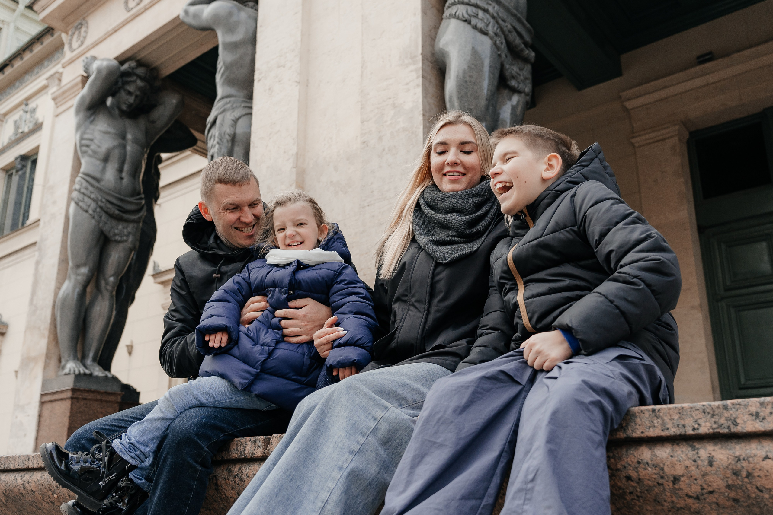 Семейная фотосессия в Санкт-Петербурге. Свадебный фотограф Александр Невский в Санкт-Петербурге