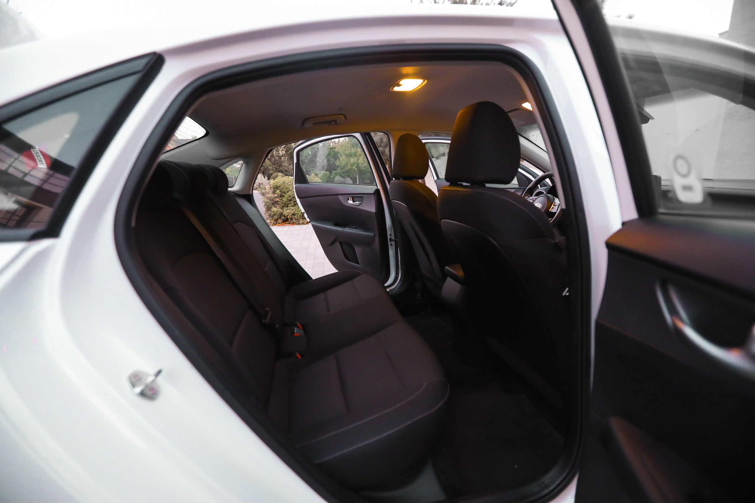 АВТО. Photographer Viktoriya Markushina «My world throug»