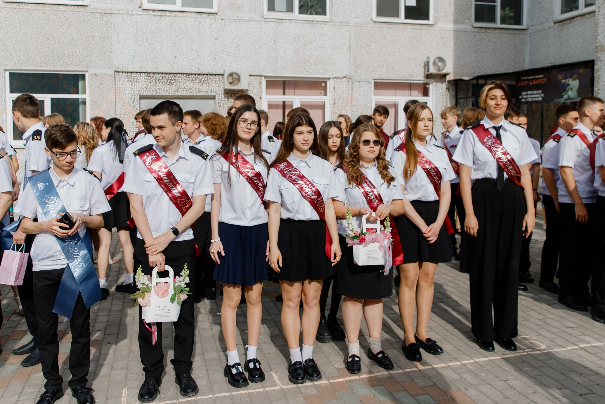 9 класс 33 школа. Выпускные альбомы Натальи Бутко: Новороссийск, Анапа, Геленджик