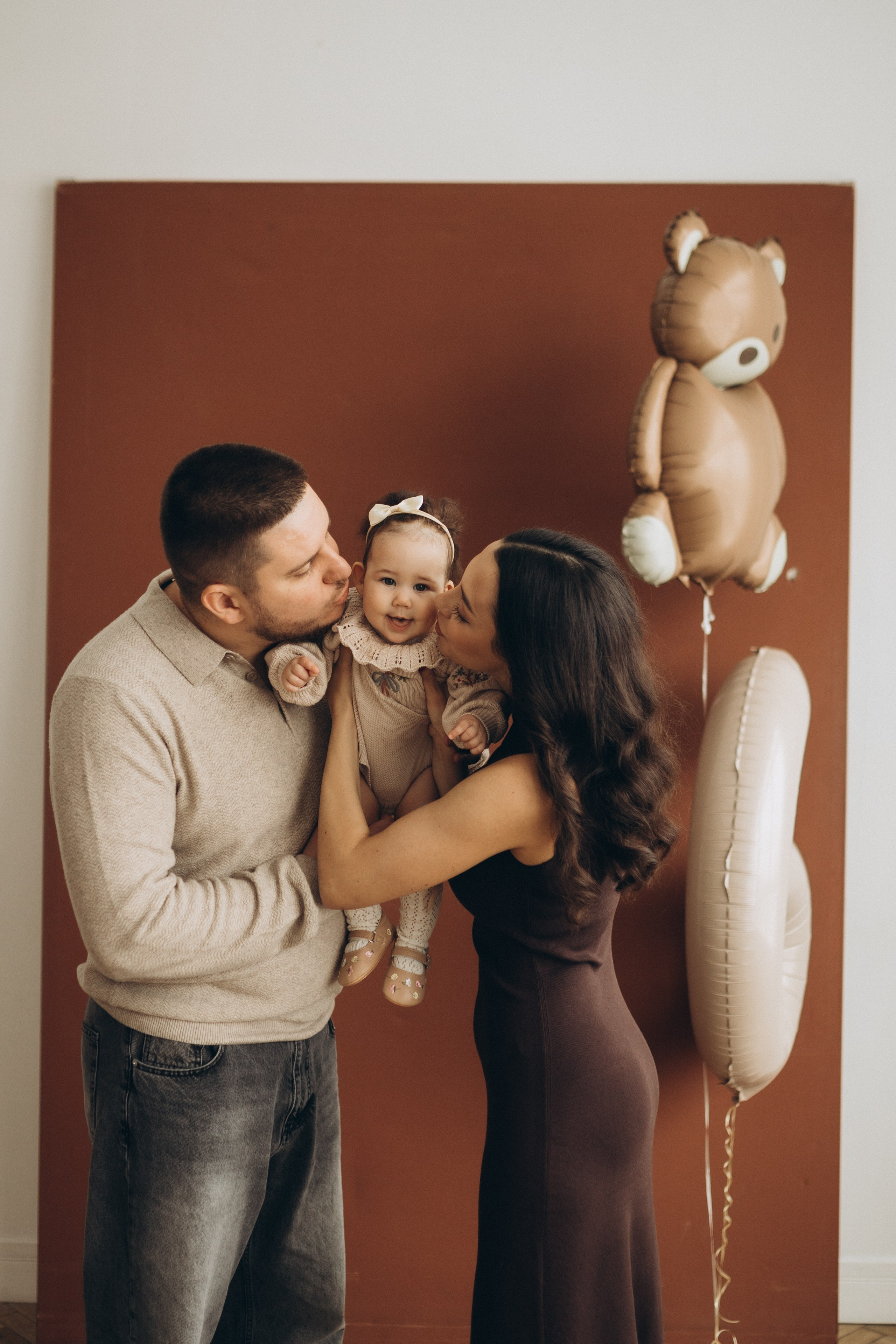 Арина с мамой и папой. Семейный фотограф Мария Маркова Москва и Одинцово