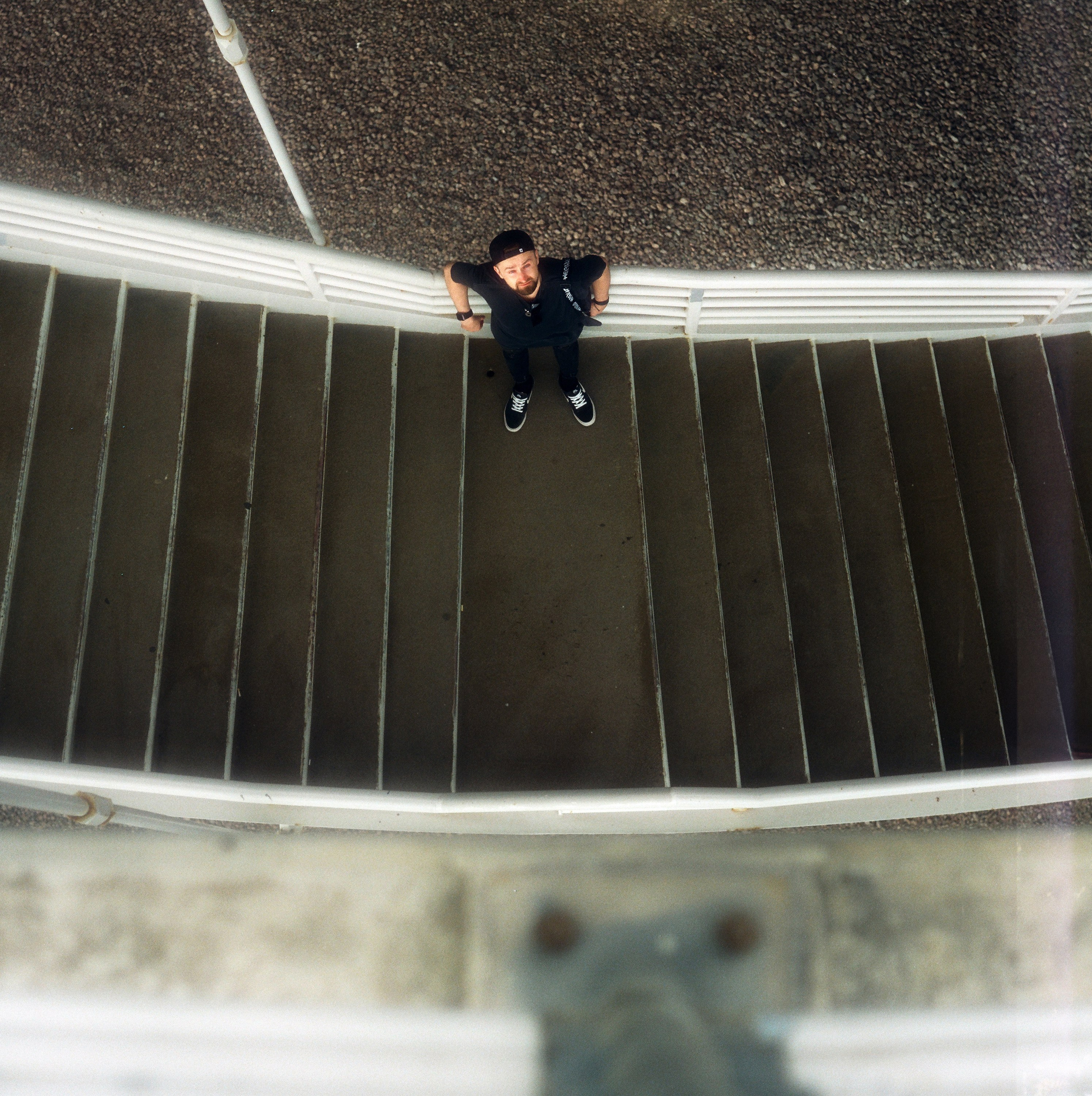 Мужской портрет на пленку в Санкт-Петербурге | Уличная фотосессия с атмосферой