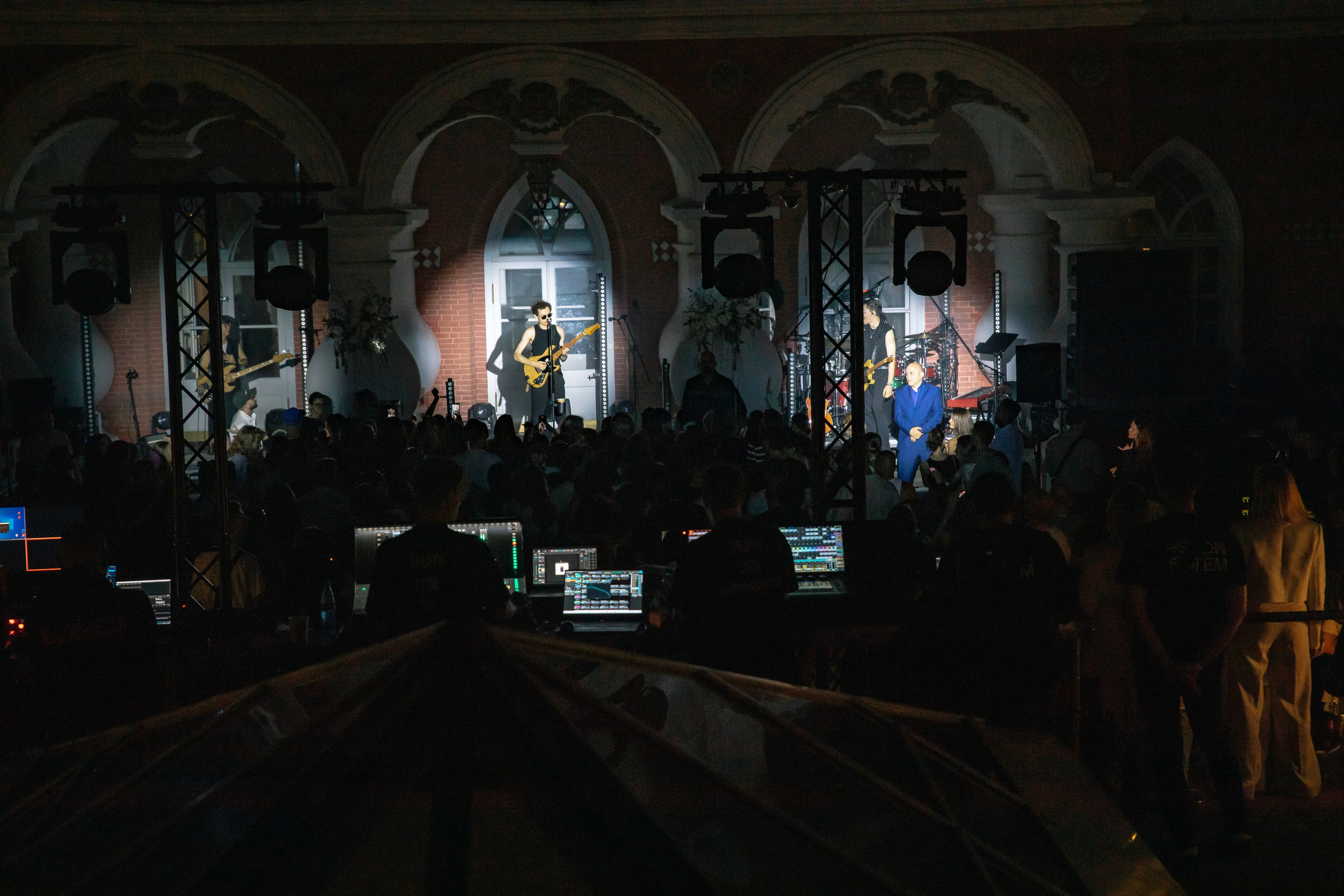 Группа ZOLOTO в Петровском путевом дворце/ AESTHETIC ONLY. Фотограф в Москве Яна Полосина