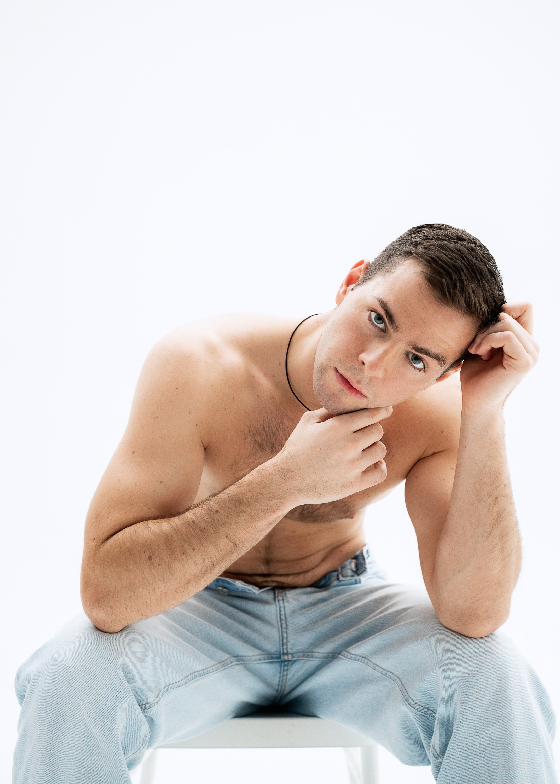 ДМИТРИЙ. Женский портрет