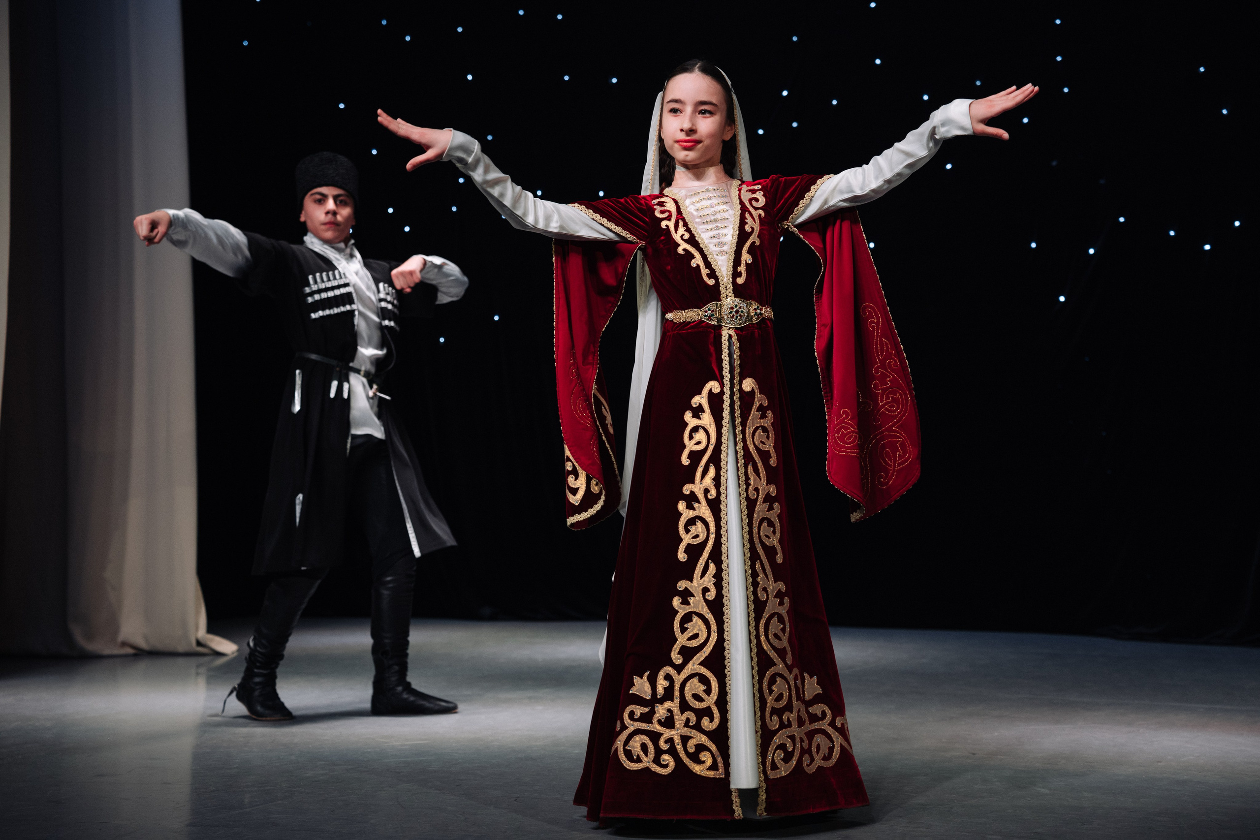 Благотворительный концерт в помощь Артему Сардаряну. Фотограф Артем Севостьянов. Профессиональная фотосъемка в Ногинске, Москве, Московской области и за границей