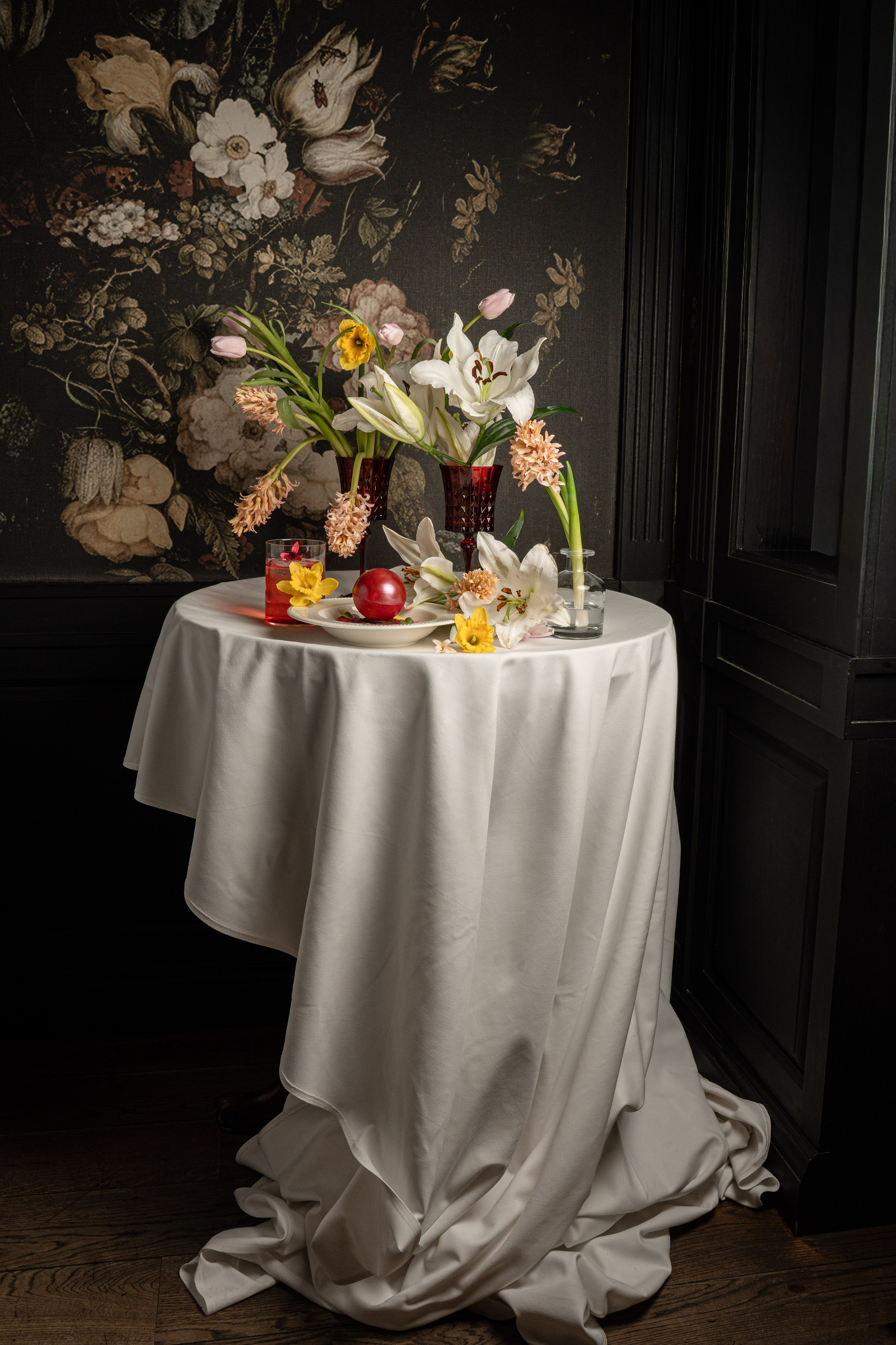 Northern Renaissance. Автор визуальных концепций и имиджевых съёмок Brand Visual Direction