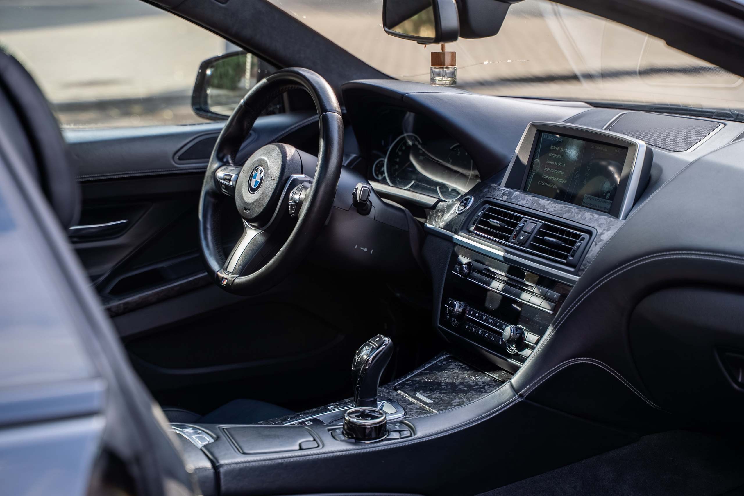 Авто на продажу BMW 6M series coupe. KUSTOV PRODUCTION — профессиональная фотосъёмка в Москве