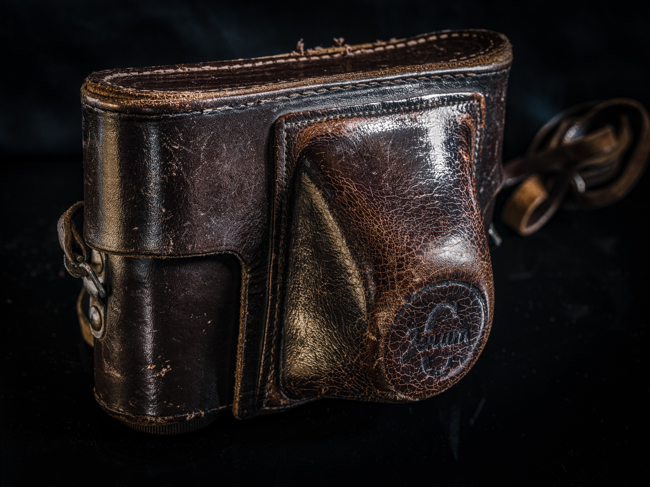 Старый кофр фотоаппарата