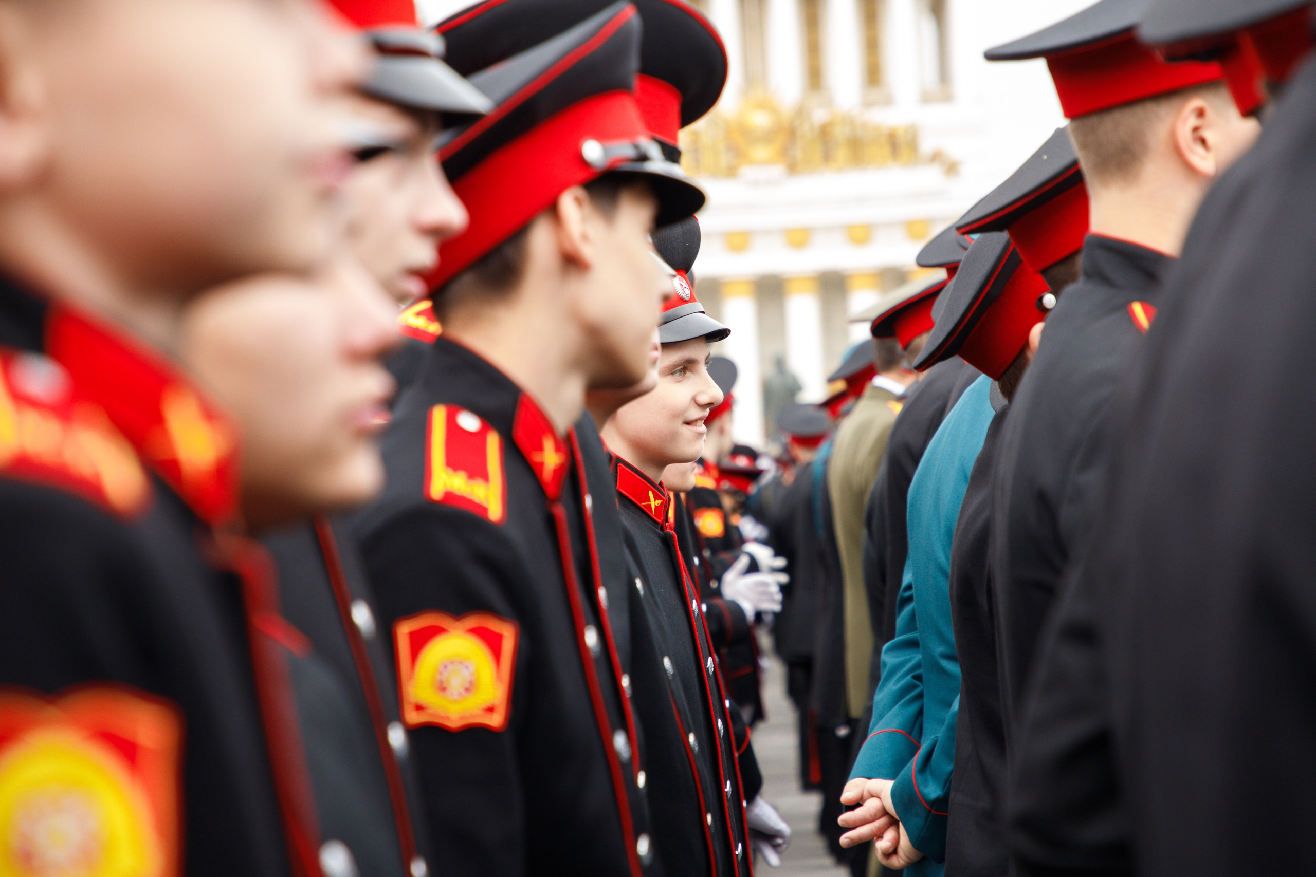 Репортаж посвящения в кадеты в Москве на ВДНХ в сентябре 2024 года. Семейный и школьный фотограф в Москве Анна Ткач