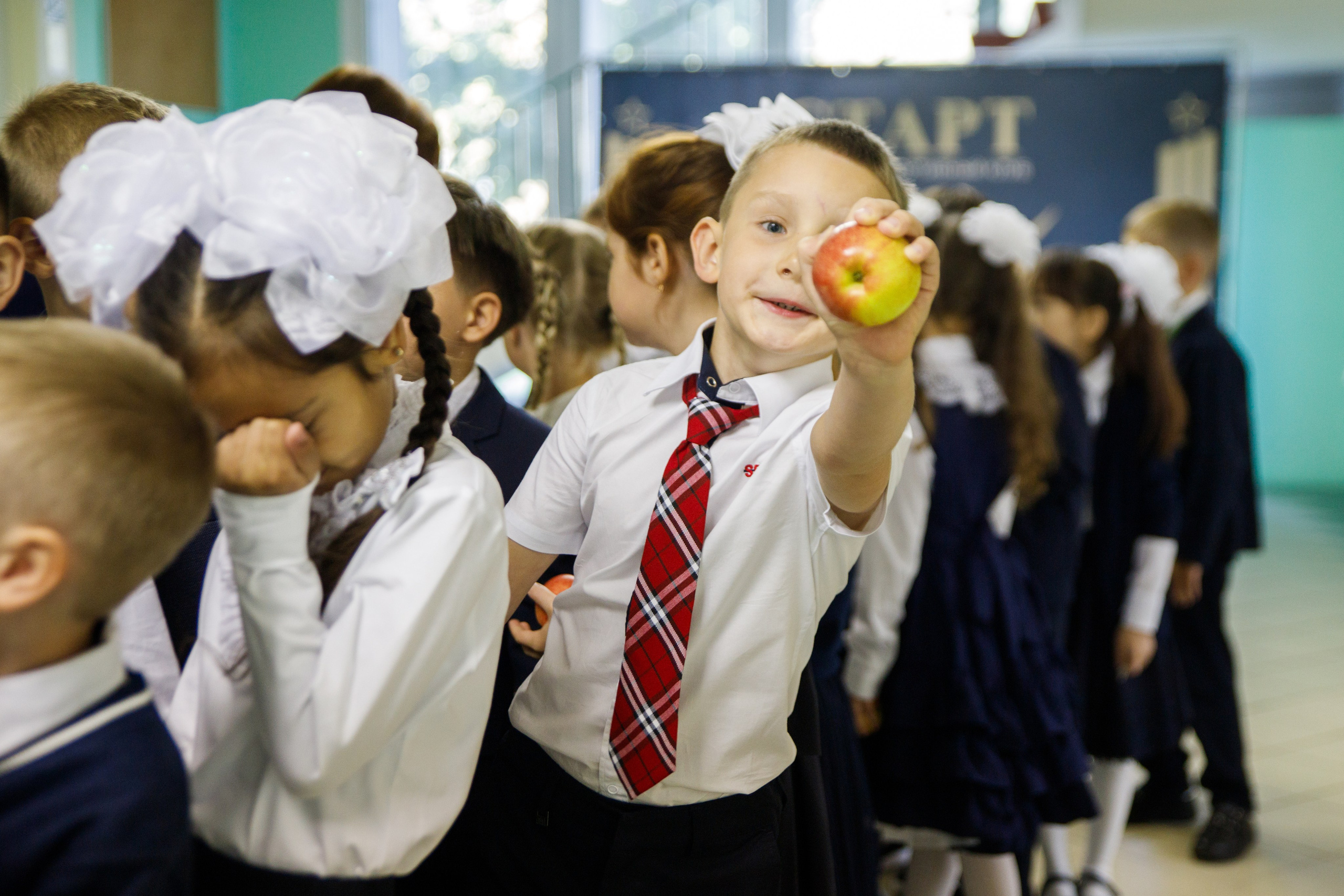 Репортажная съемка первого сентября для первоклассников. Семейный и школьный фотограф в Москве Анна Ткач
