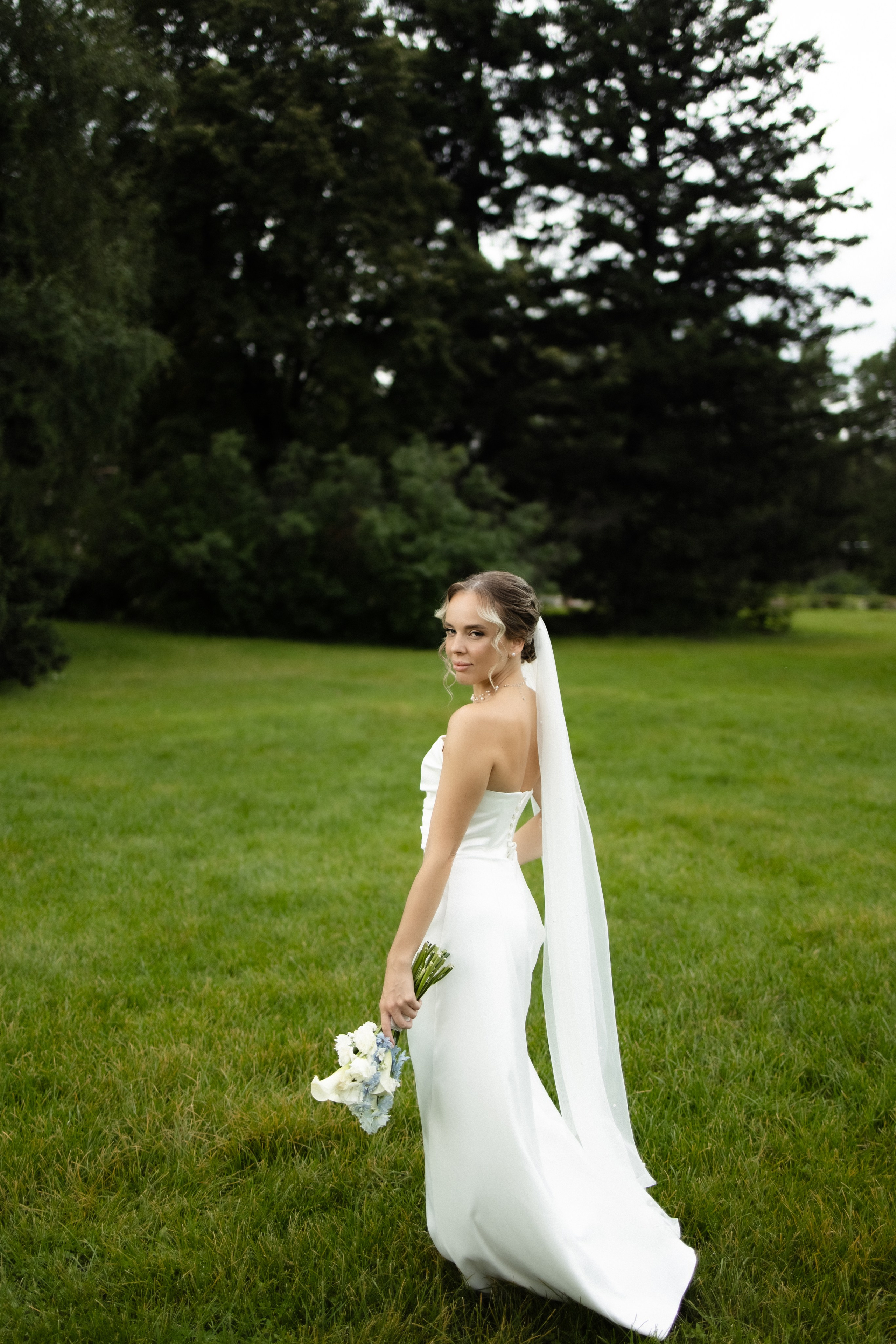 Свадебный фотограф в Новосибирске. Свадебный и портретный фотограф в Новосибирске Любовь Исакова