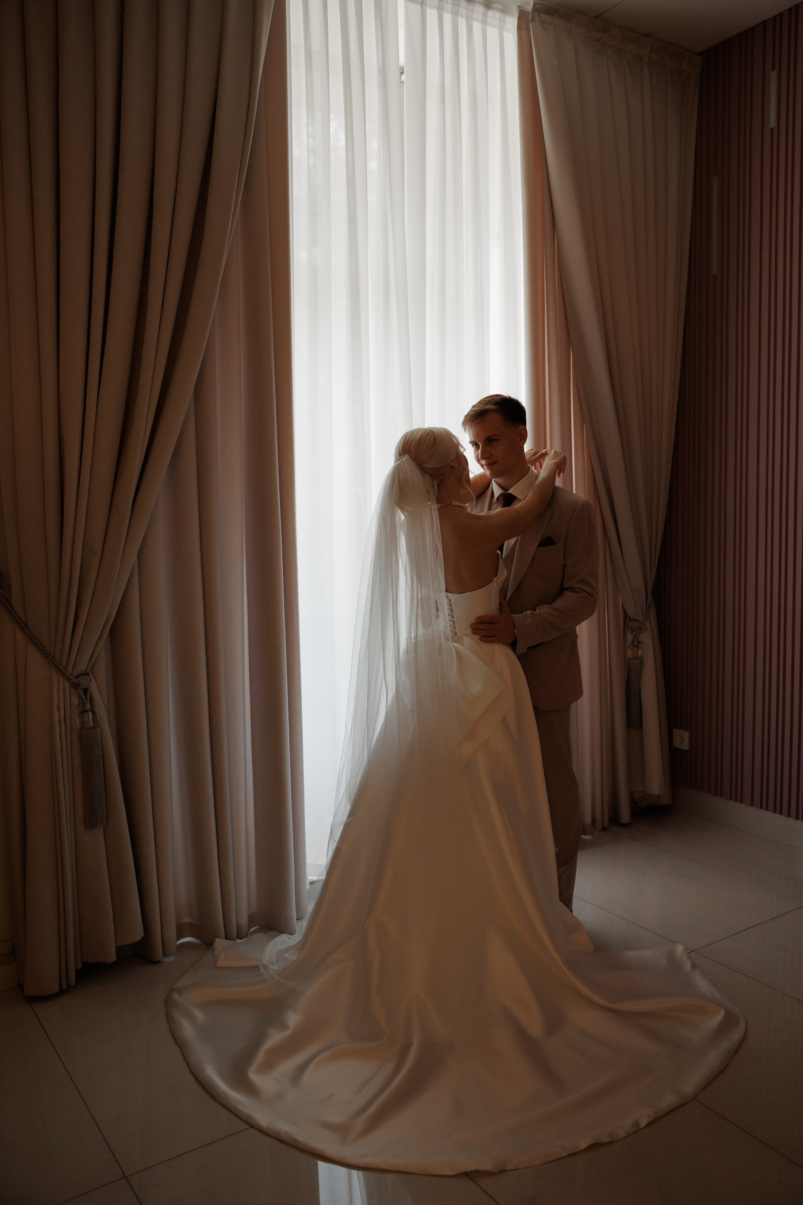 Отель «Милан», Шипиловский ЗАГС, прогулка в парке Царицыно. Свадебный и репортажный фотограф (Москва, Королев и другие)