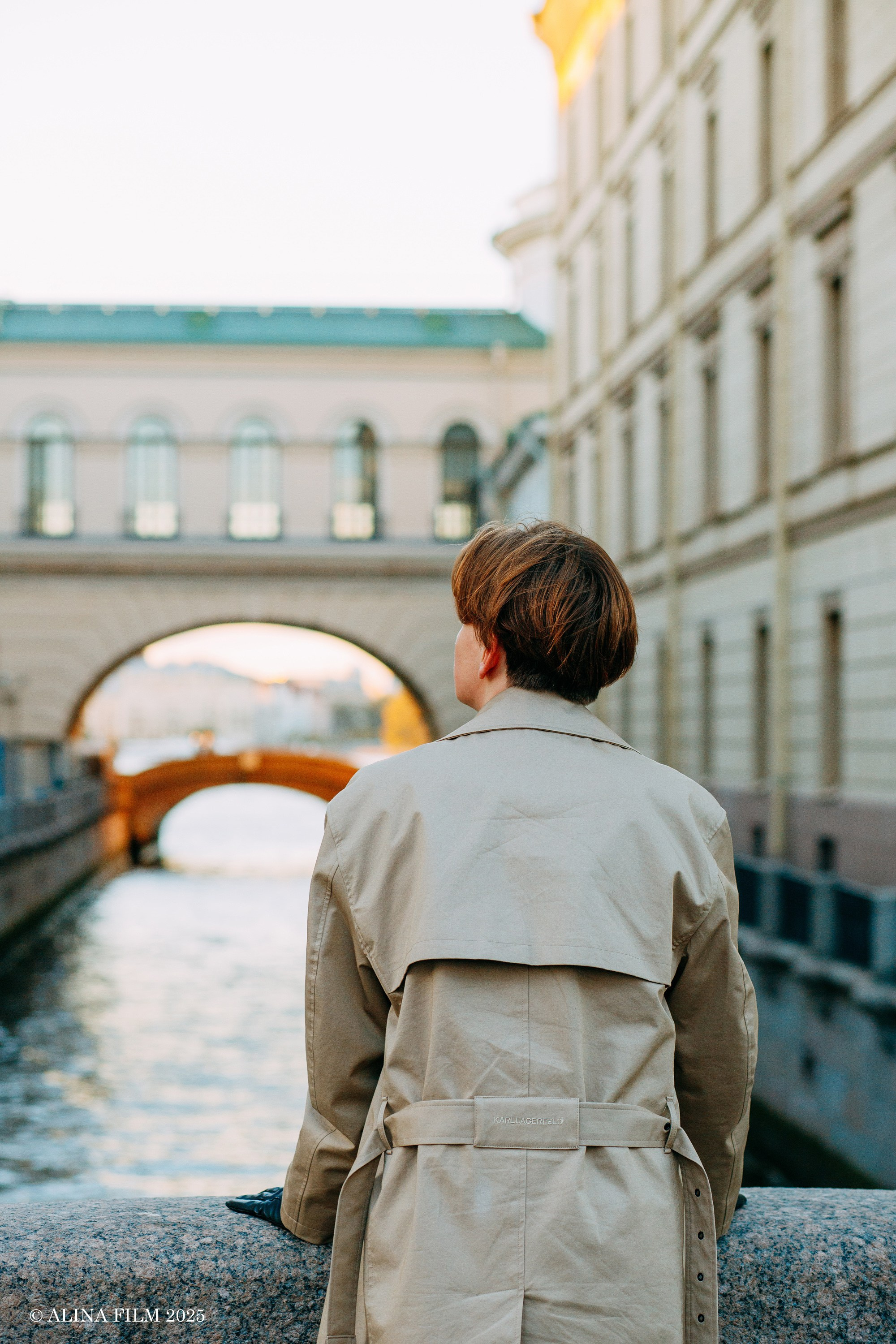 Фотопрогулка на Дворцовой набережной. Фотограф в Санкт-Петербурге Alina Film