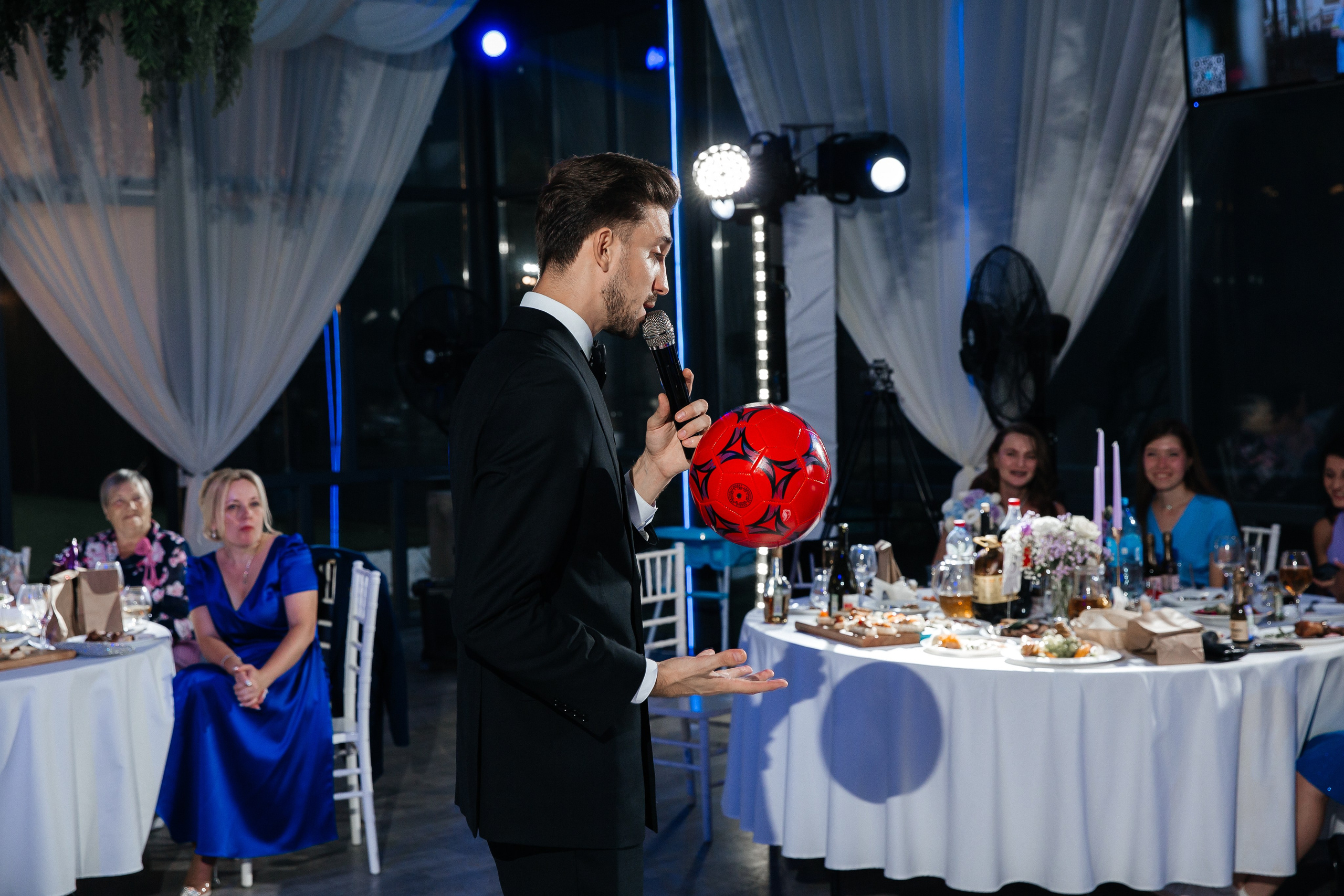 А&А — фотосессия на стадионе. Свадебный фотограф в Оренбурге Илья Володьков