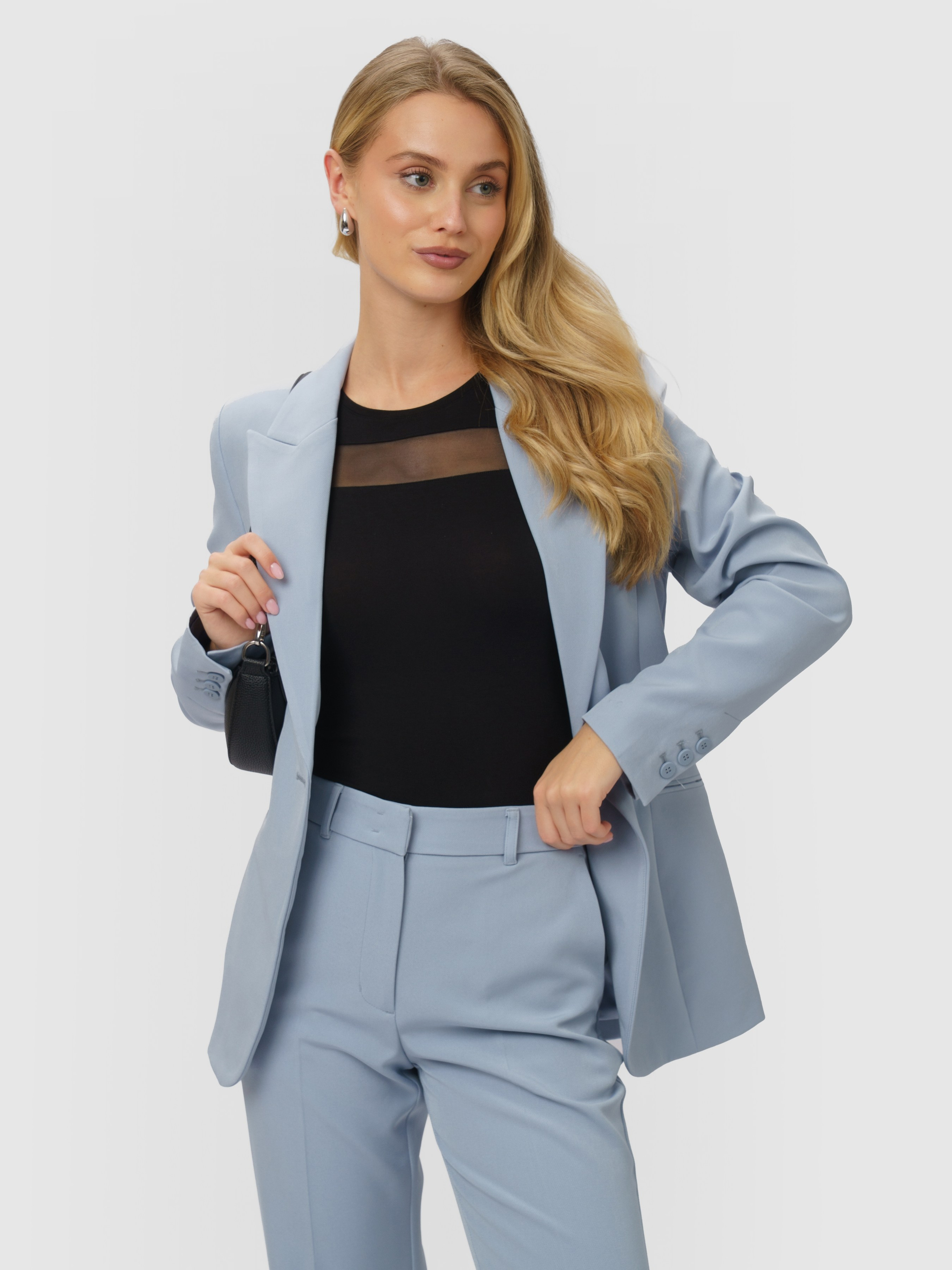 Яна, 42-44 р-р, рост 175. KED Production — продакшн из СПб. Создаём фото, видео и контент, который помогает брендам и селлерам продавать больше