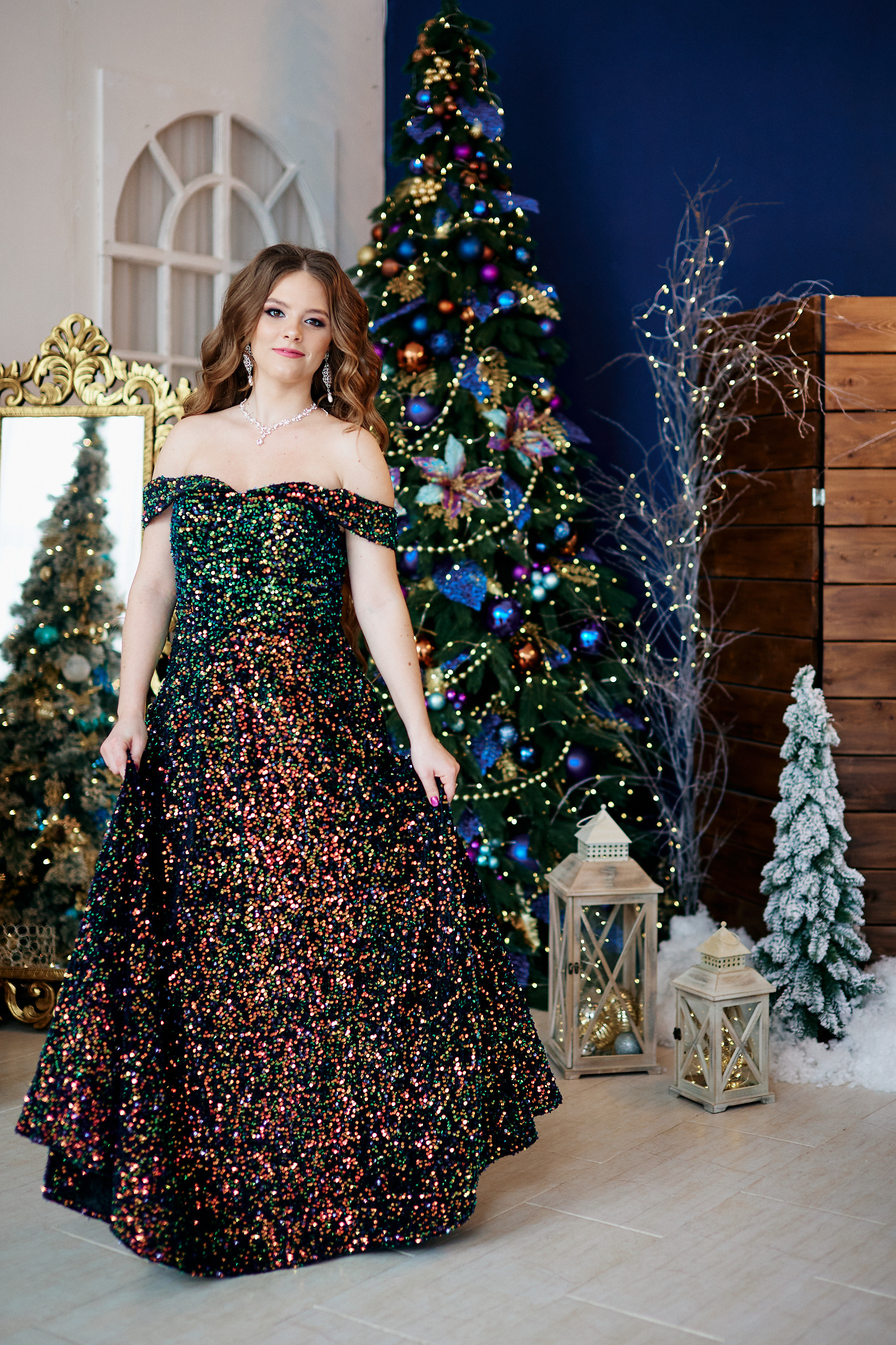 Размер на 42-46 Аренда в студии 1500р. (На шнуровке)