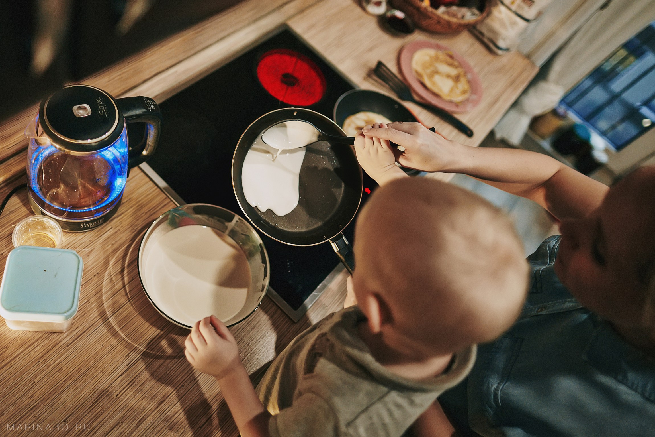 В гостях, новогодняя, домашняя фотосъемка в Санкт-Петербурге. Семейный Lifestyle фотограф в Санкт-Петербурге Марина Бокшицкая