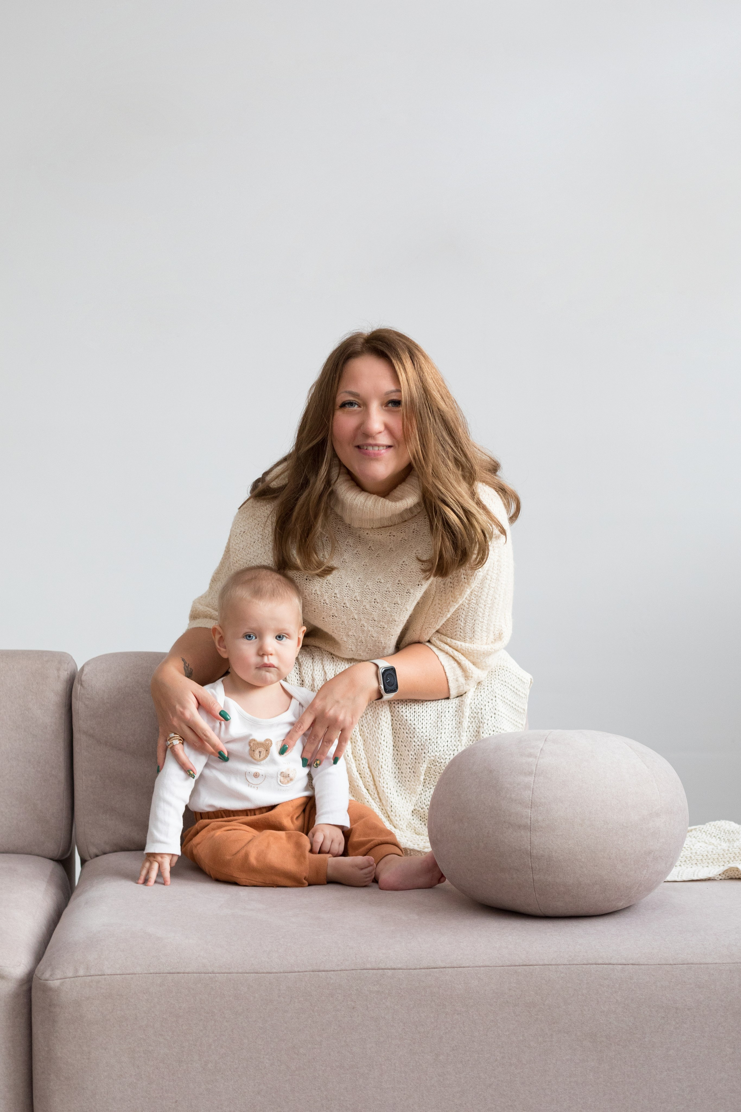 Студийная новогодняя фотосессия семьи. Детский и контент фотограф Надя Волкова Санкт-Петербург