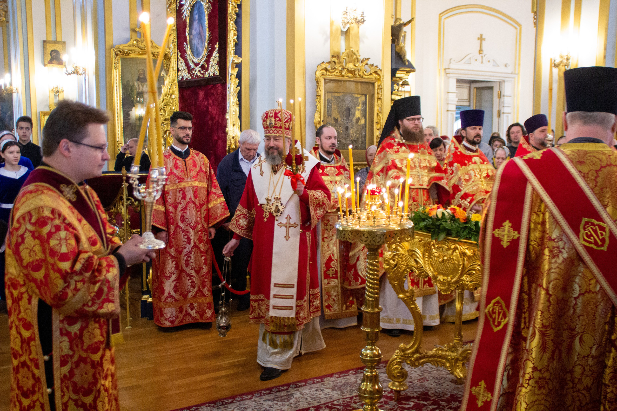 ПЕРЕНЕСЕНИЕ МОЩЕЙ СВЯТИТЕЛЯ НИКОЛАЯ ЧУДОТВОРЦА ИЗ МИР ЛИКИЙСКИХ В БАР. НИКОЛО-БОГОЯВЛЕНСКИЙ МОРСКОЙ СОБОР