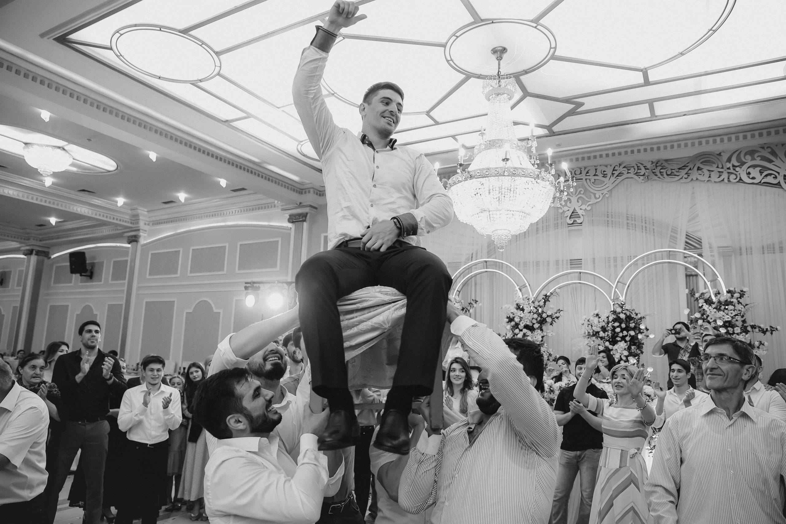 Гаджи и Зара. Omar Shapiev