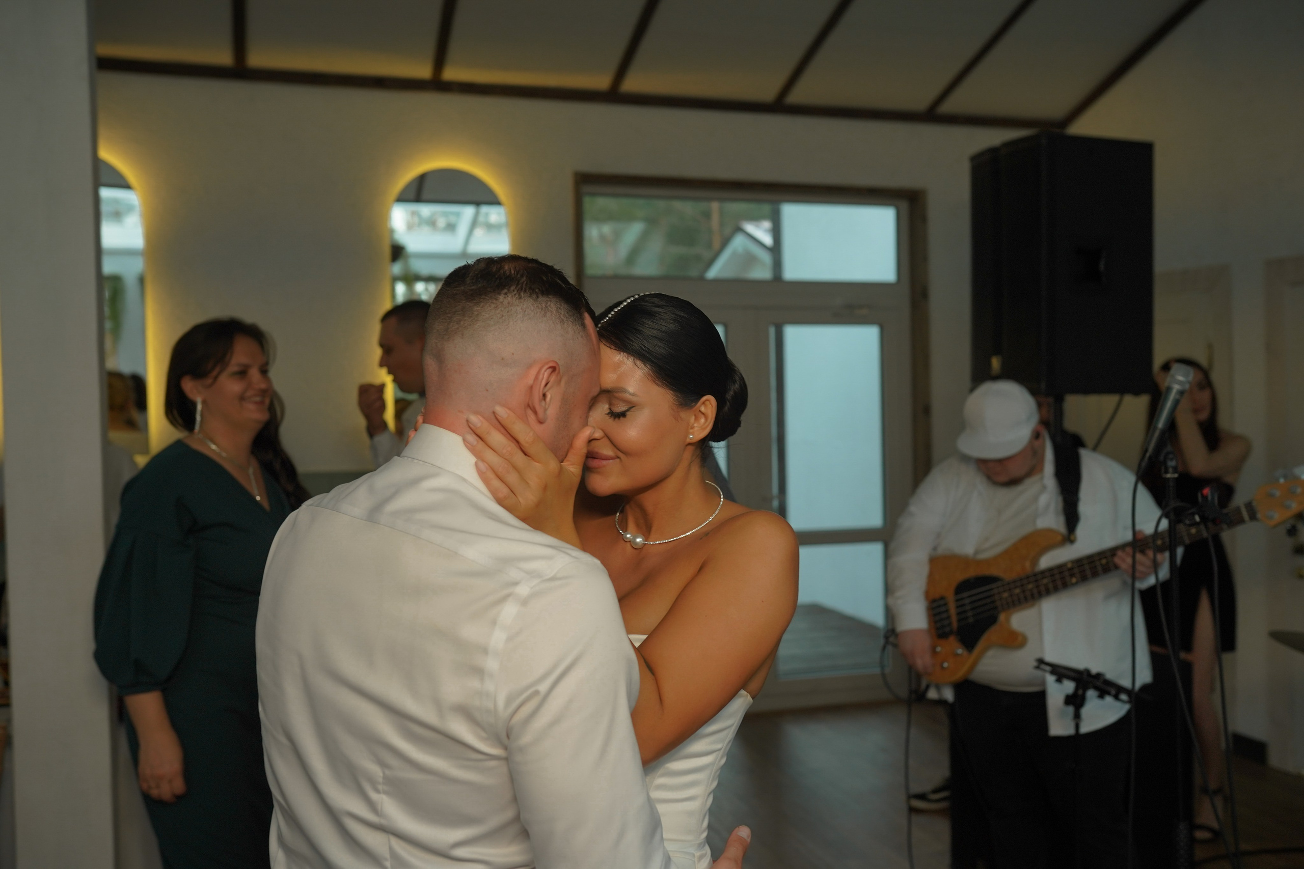 Люби меня люби