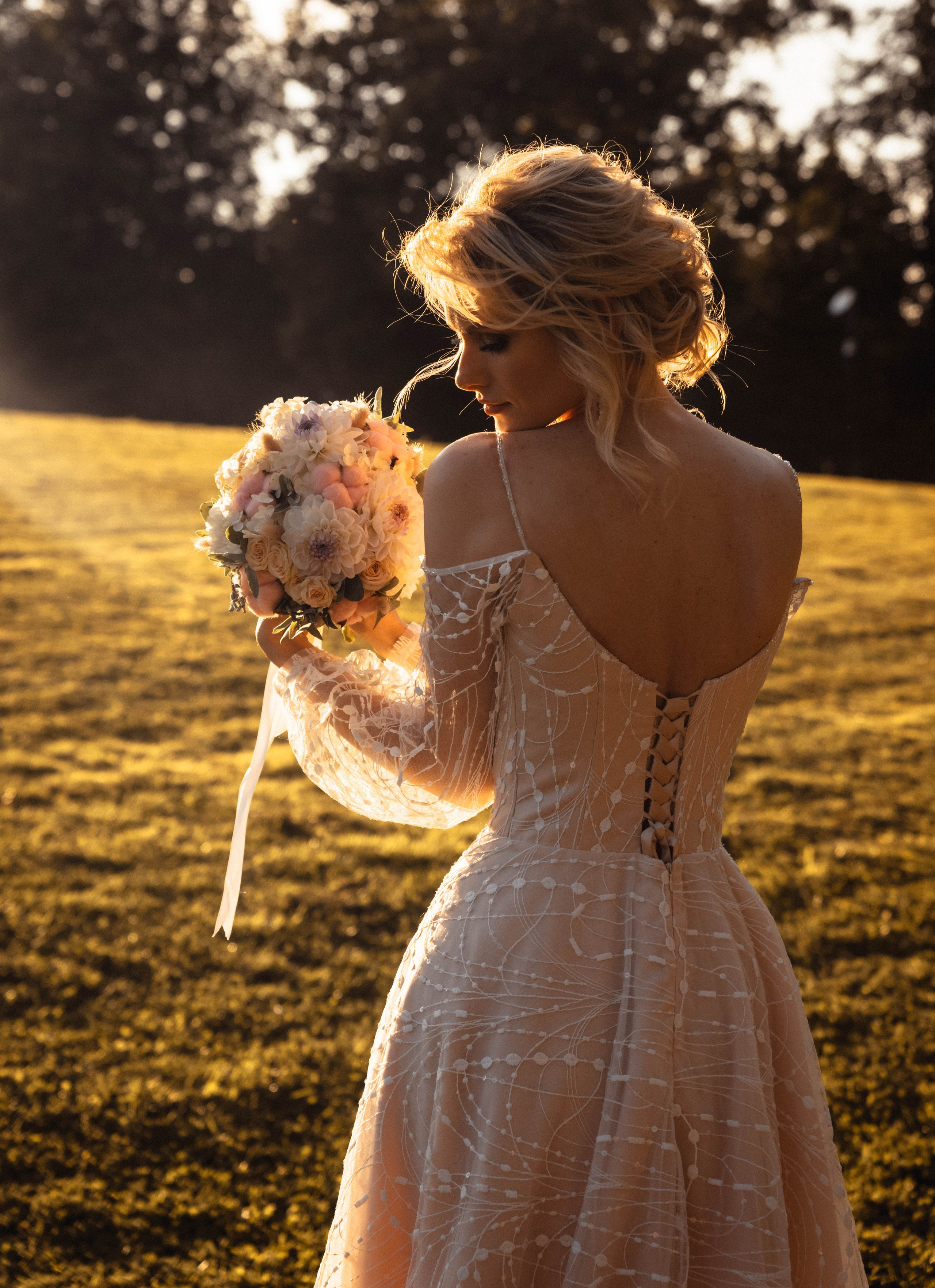 Свадебные прически. Юлия Штовбань — ваш визажист и стилист по волосам в Москве