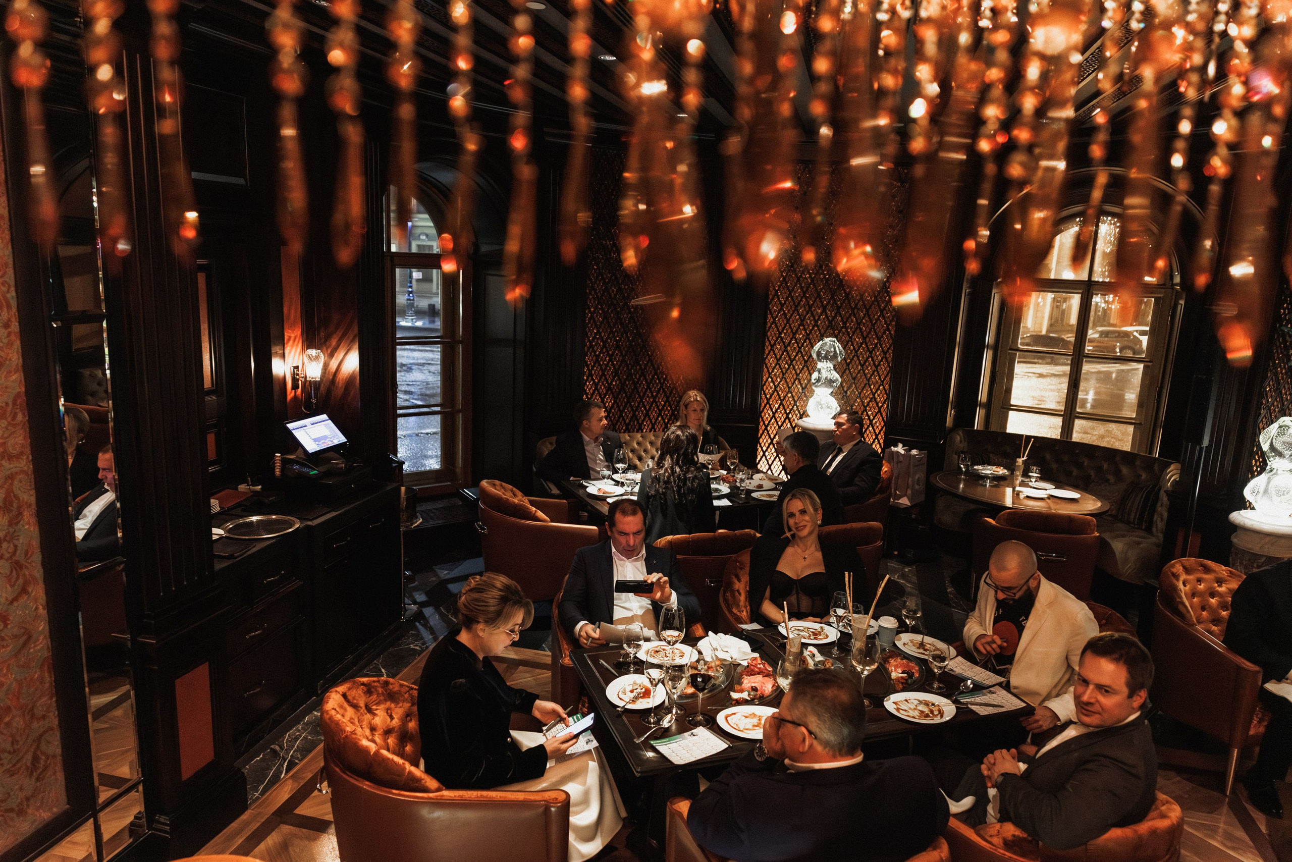 Four Seasons Lion Palace St. Petersburg 5* — МегаФон. Коммерческий фотограф в Санкт-Петербурге | Фуд, интерьерная и рекламная съемка | Влад Жолудев
