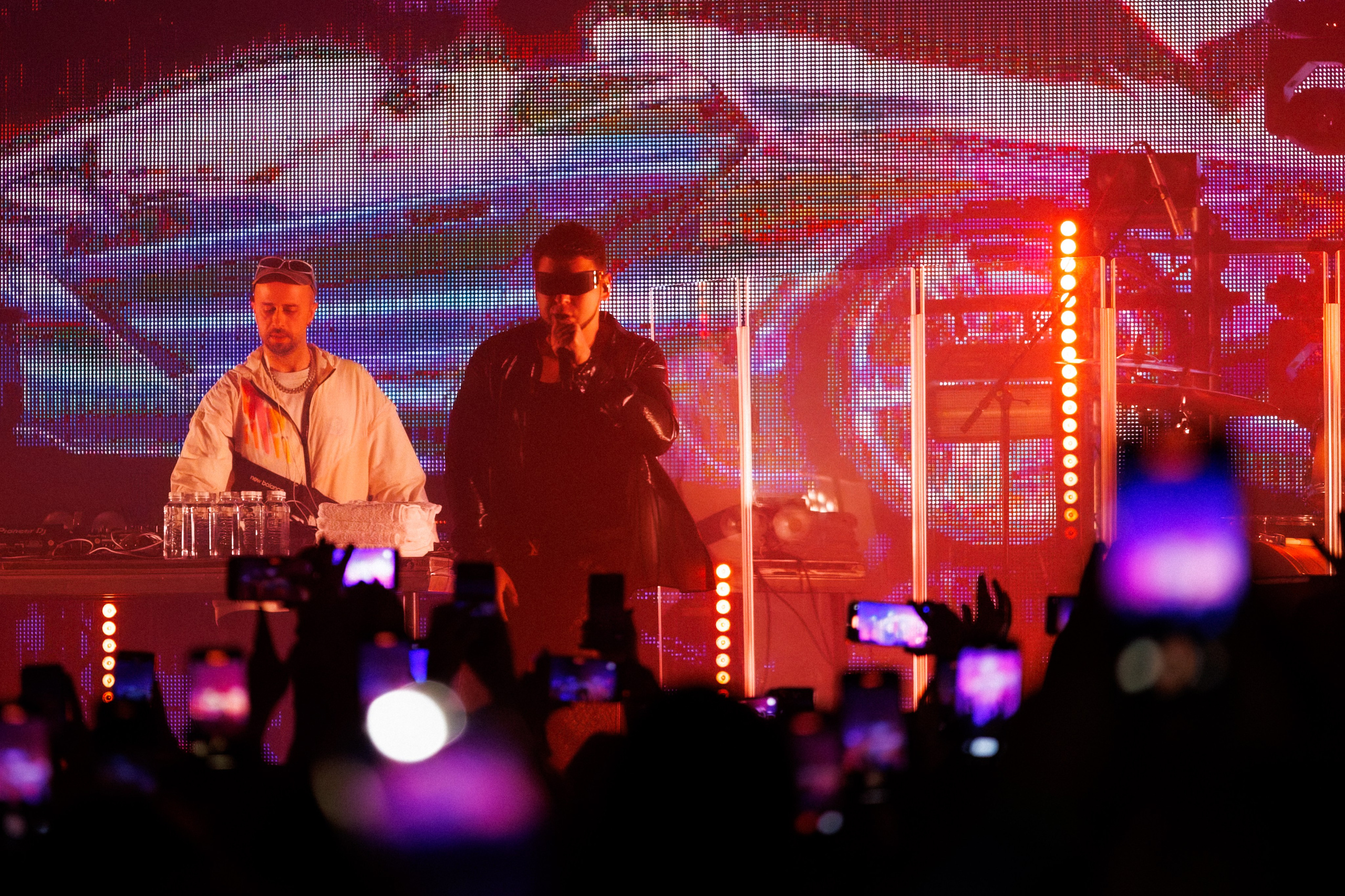 Фотоотчёт и репортаж с концерта группы GAYAZOV$ BROTHER$. Красильников Евгений — профессиональный фотограф в Ростове-на-Дону