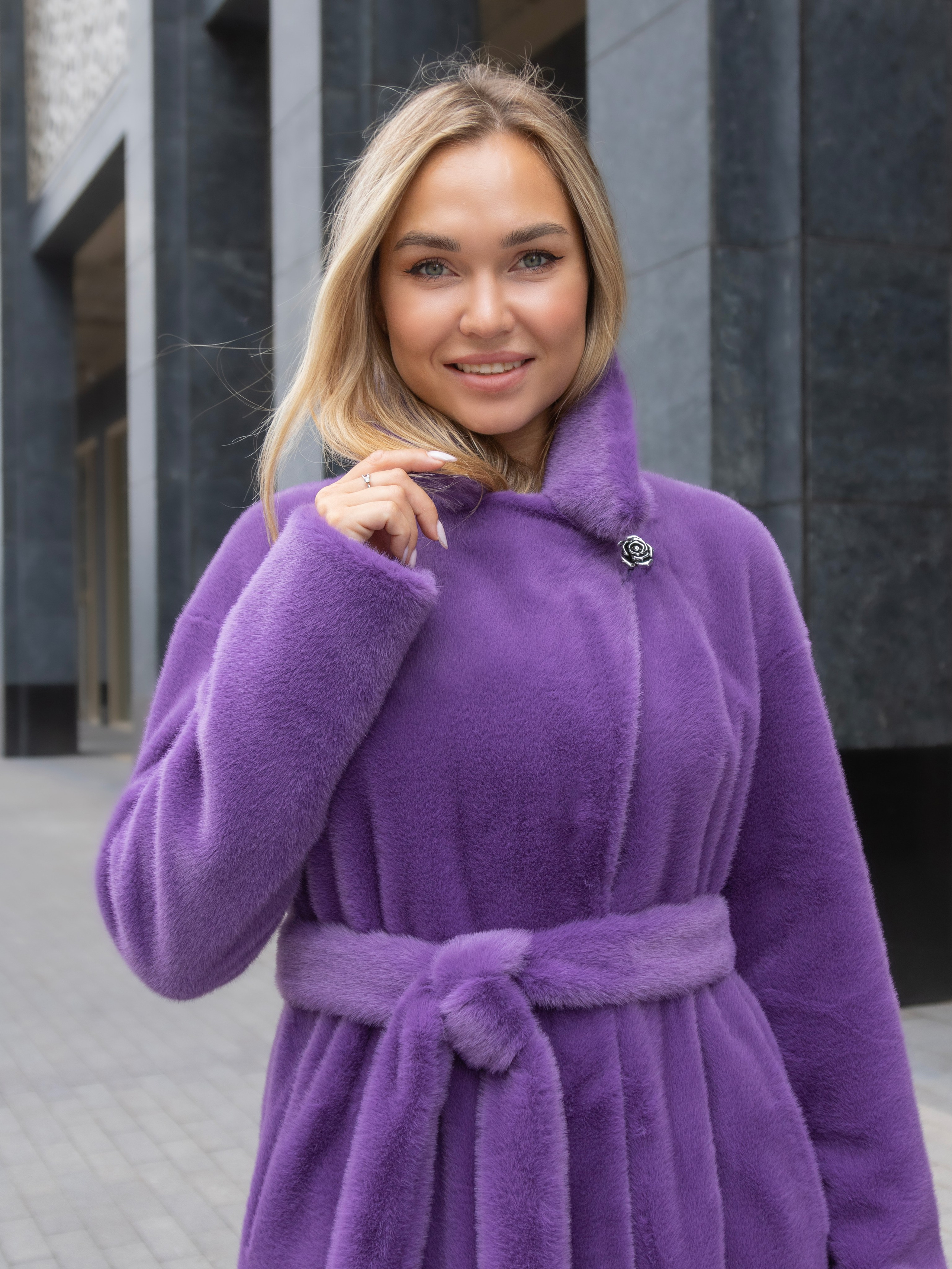 Шубы и пальто STREET. Фотостудия для Wildberries Ozon