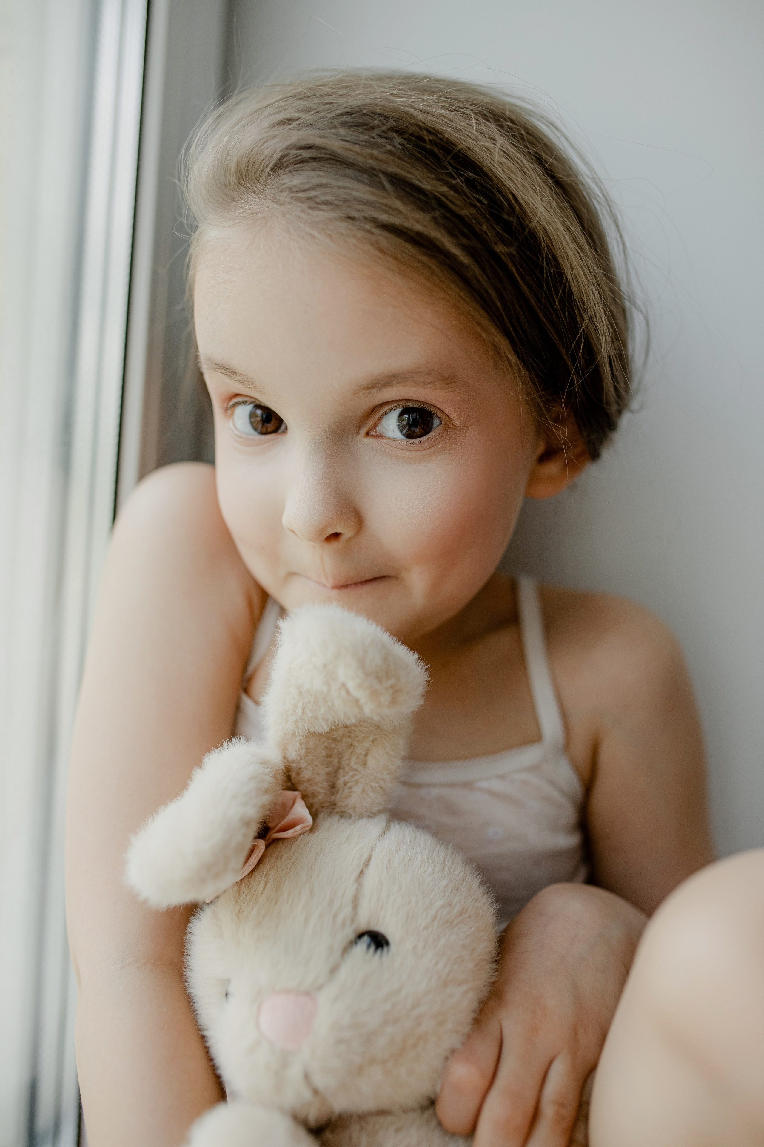 Заячьи нежности. Портретный фотограф Александра Птица. Снимаю истории о вас