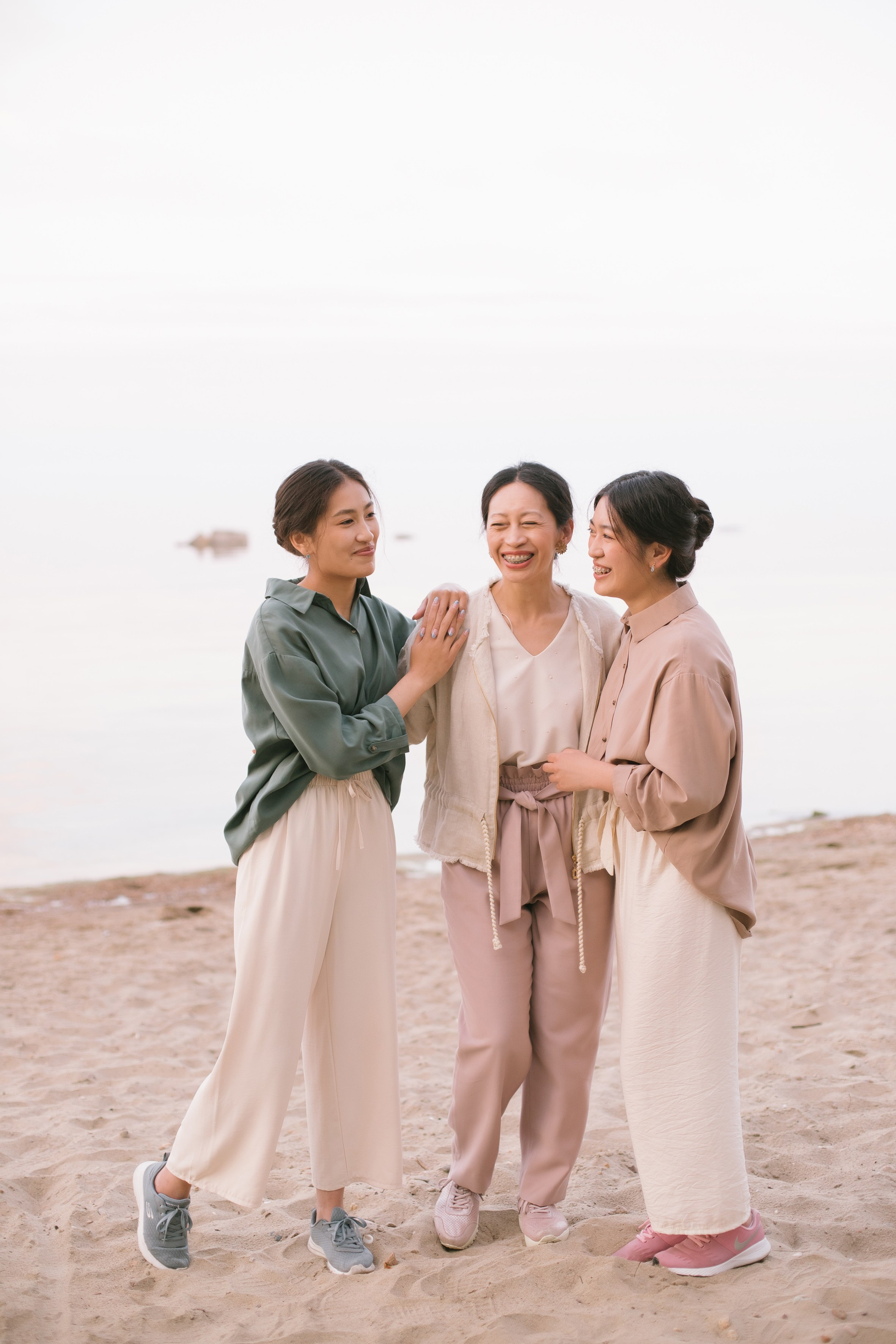 Семейная прогулка на берегу Байкала. Фотограф Наталья Кургина Слюдянка Иркутск
