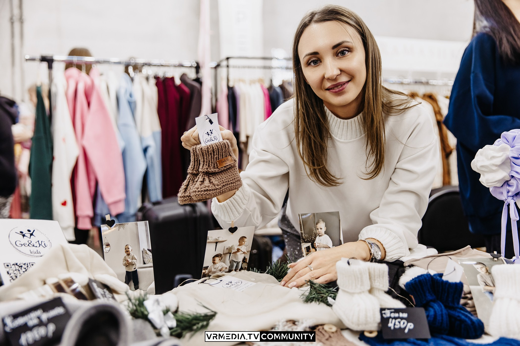 Традиционный рождественский базар и Garage Sale