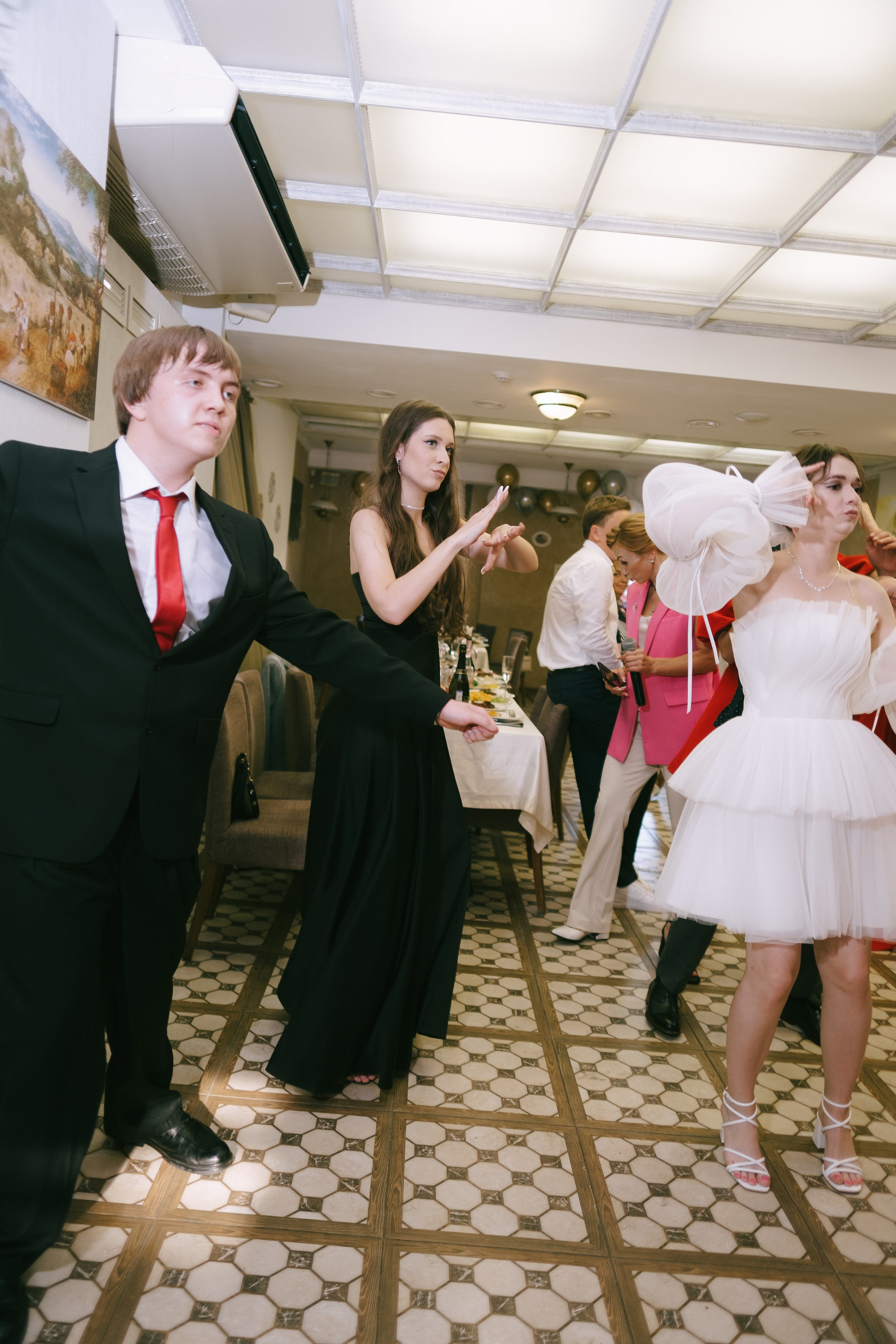 Выпускной школа 33. Свадебный и репортажной фотограф Денис Ожигин в Краснодаре и Краснодарском крае