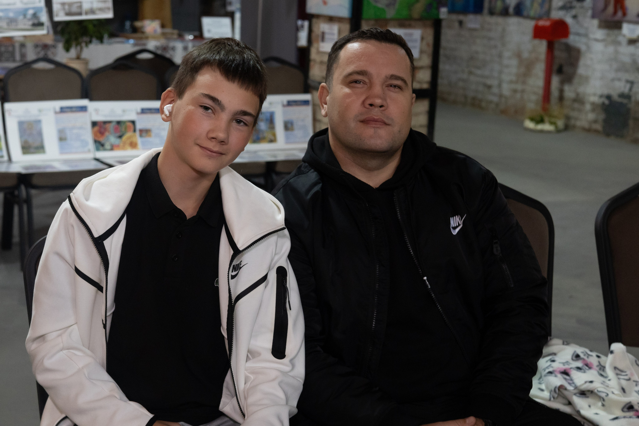 Выставка «АНГЕЛЫ МИРА». Фотограф Красноярск съемки лавстори, фотосессия в студии, портретная съемка, творческие фотосессии