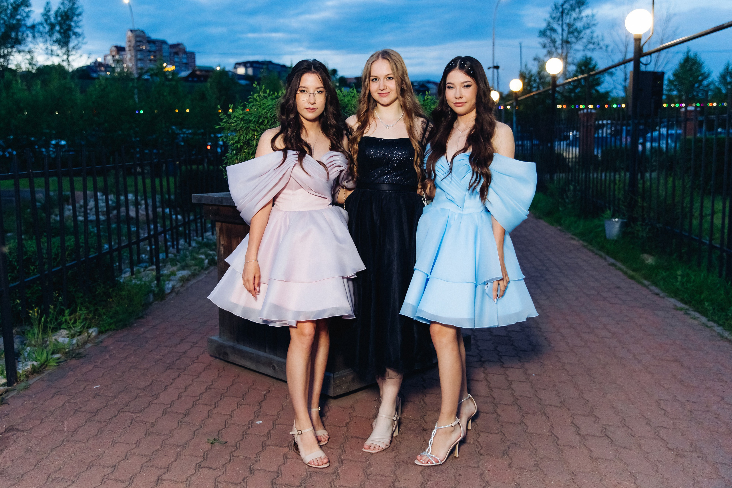 Выпускной вечер. 49 школа. Баран на корове. Свадебный и семейный фотограф в Улан-Удэ